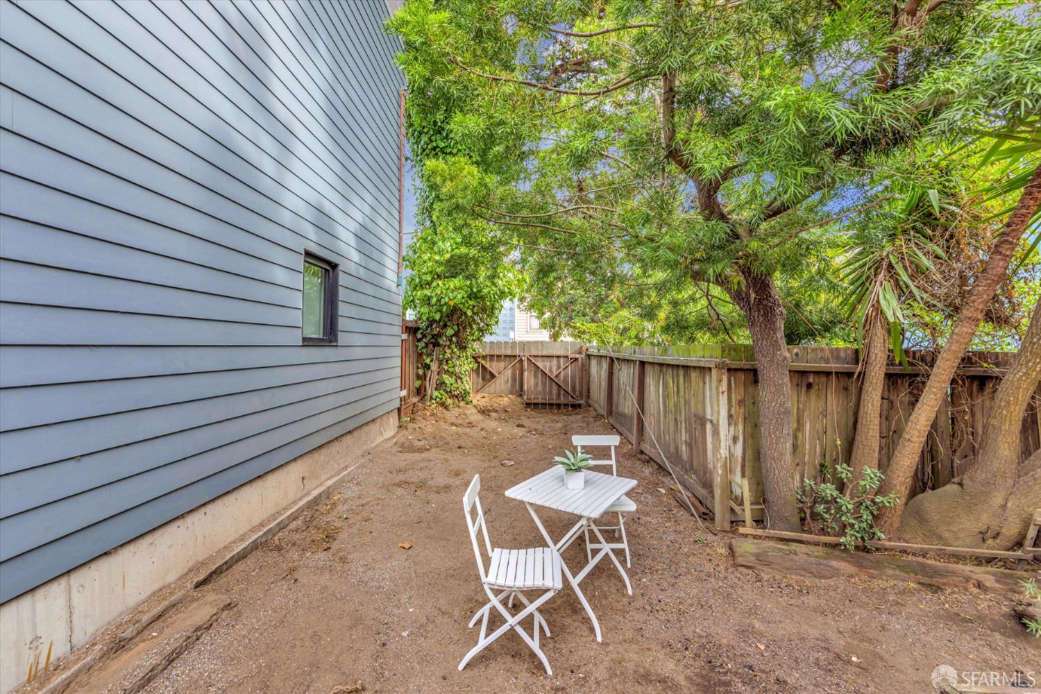 Detail Gallery Image 25 of 34 For 2710 Sutter St, San Francisco,  CA 94115 - 2 Beds | 1 Baths