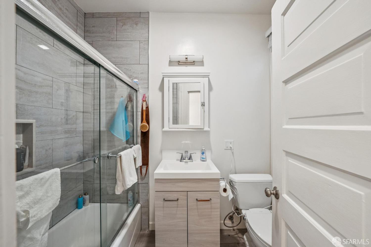 Detail Gallery Image 27 of 61 For 2870 Sacramento St, San Francisco,  CA 94115 - – Beds | – Baths