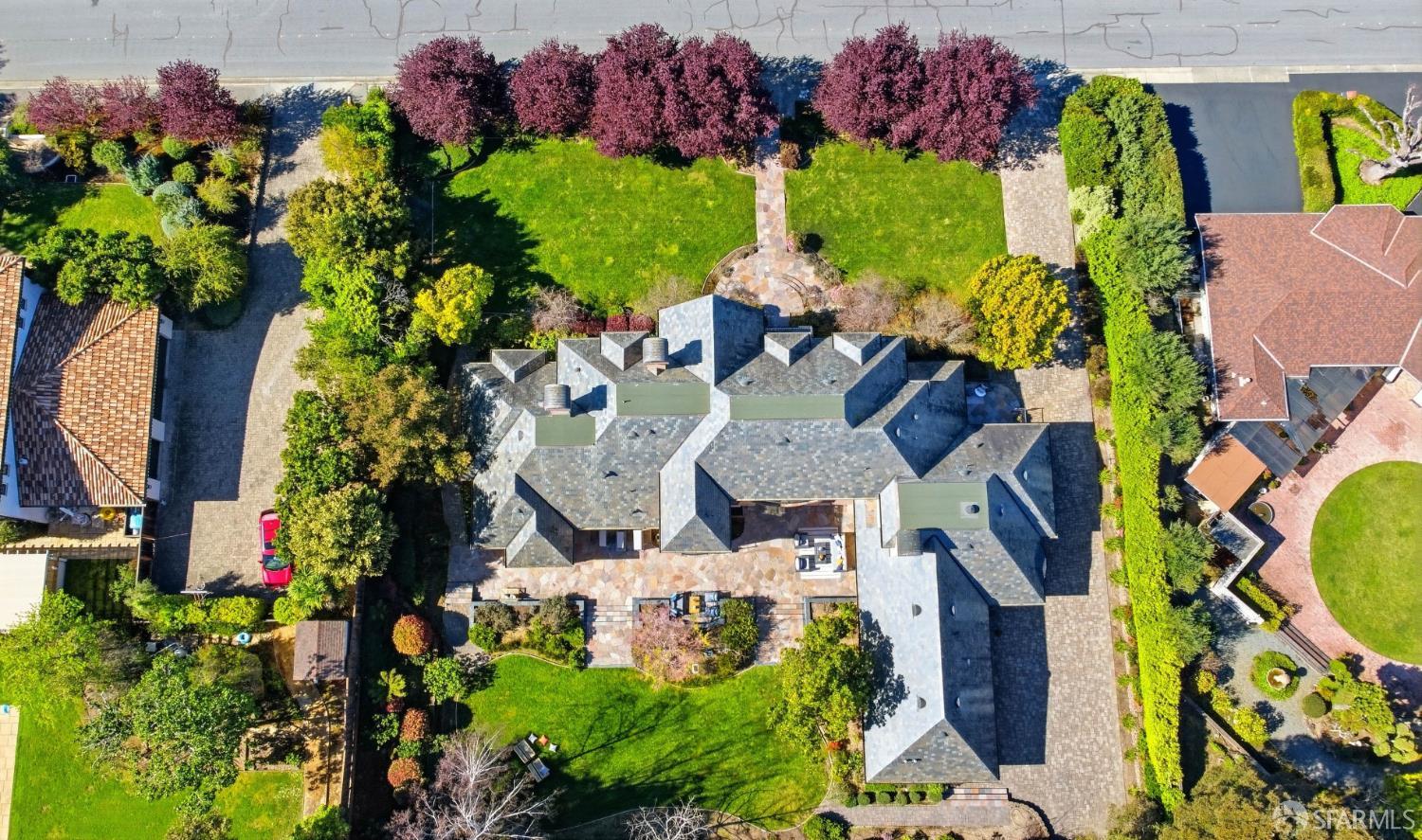 Detail Gallery Image 55 of 57 For 575 Pullman Rd, Hillsborough,  CA 94010 - 5 Beds | 4/1 Baths