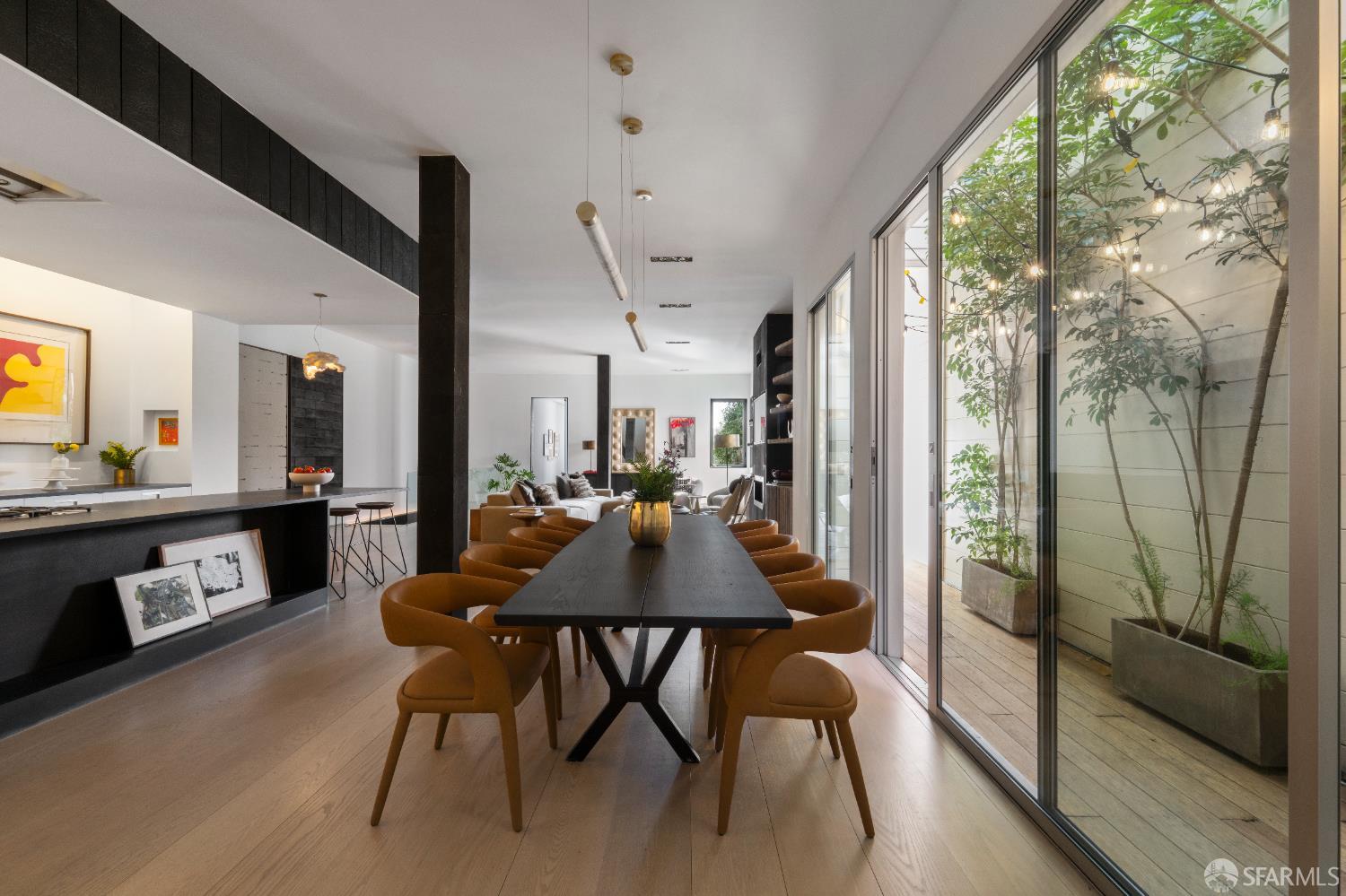 Detail Gallery Image 5 of 16 For 3043 Clay St #1,  San Francisco,  CA 94115 - 3 Beds | 3 Baths