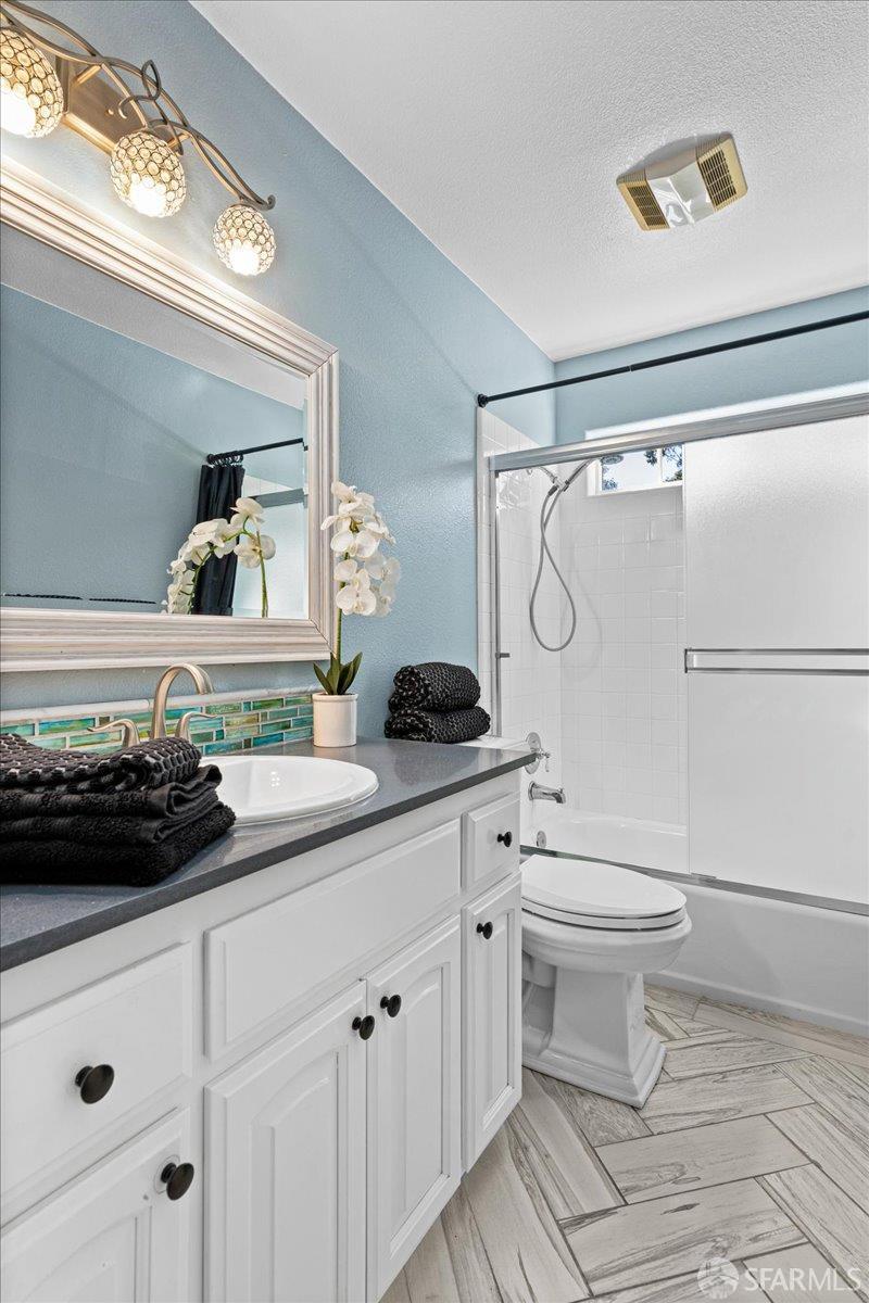 Detail Gallery Image 32 of 95 For 648 Vine Hill Way, Martinez,  CA 94553 - 4 Beds | 4/1 Baths