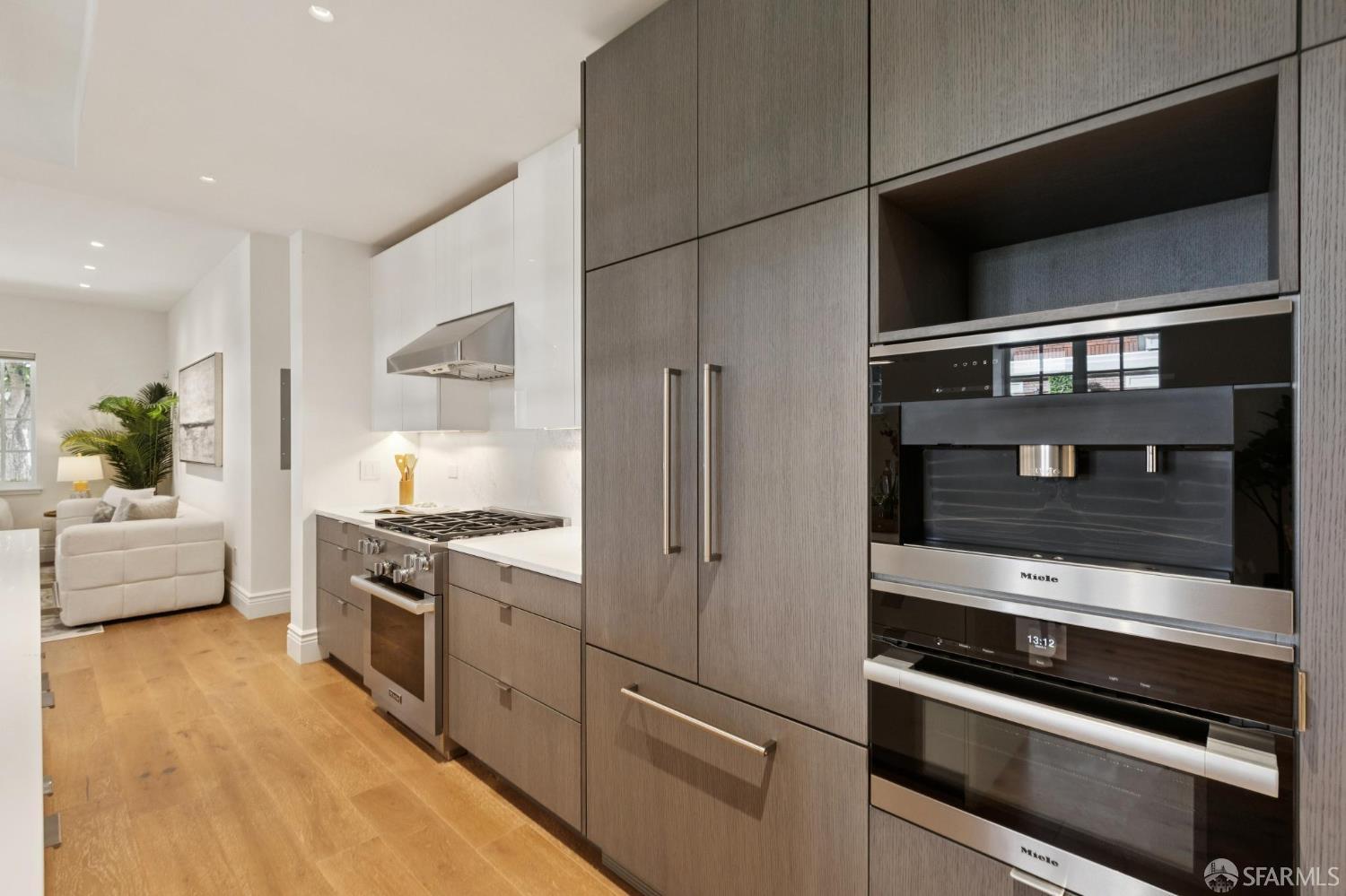 Detail Gallery Image 13 of 42 For 1830 Jackson St #I,  San Francisco,  CA 94109 - 2 Beds | 2 Baths