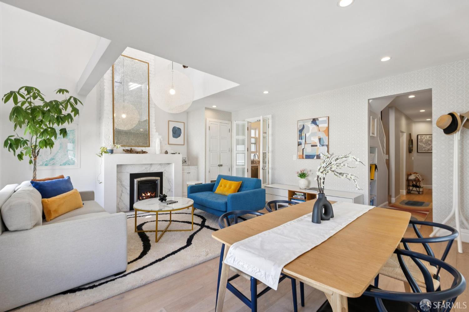 Detail Gallery Image 5 of 57 For 2217 Pacific Ave #4,  San Francisco,  CA 94115 - 2 Beds | 1 Baths