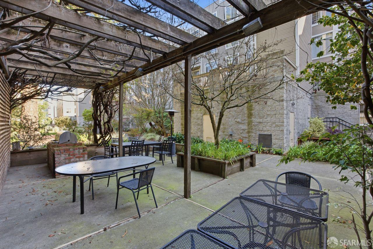 Detail Gallery Image 46 of 54 For 2060 Sutter St #502,  San Francisco,  CA 94115 - 2 Beds | 2 Baths