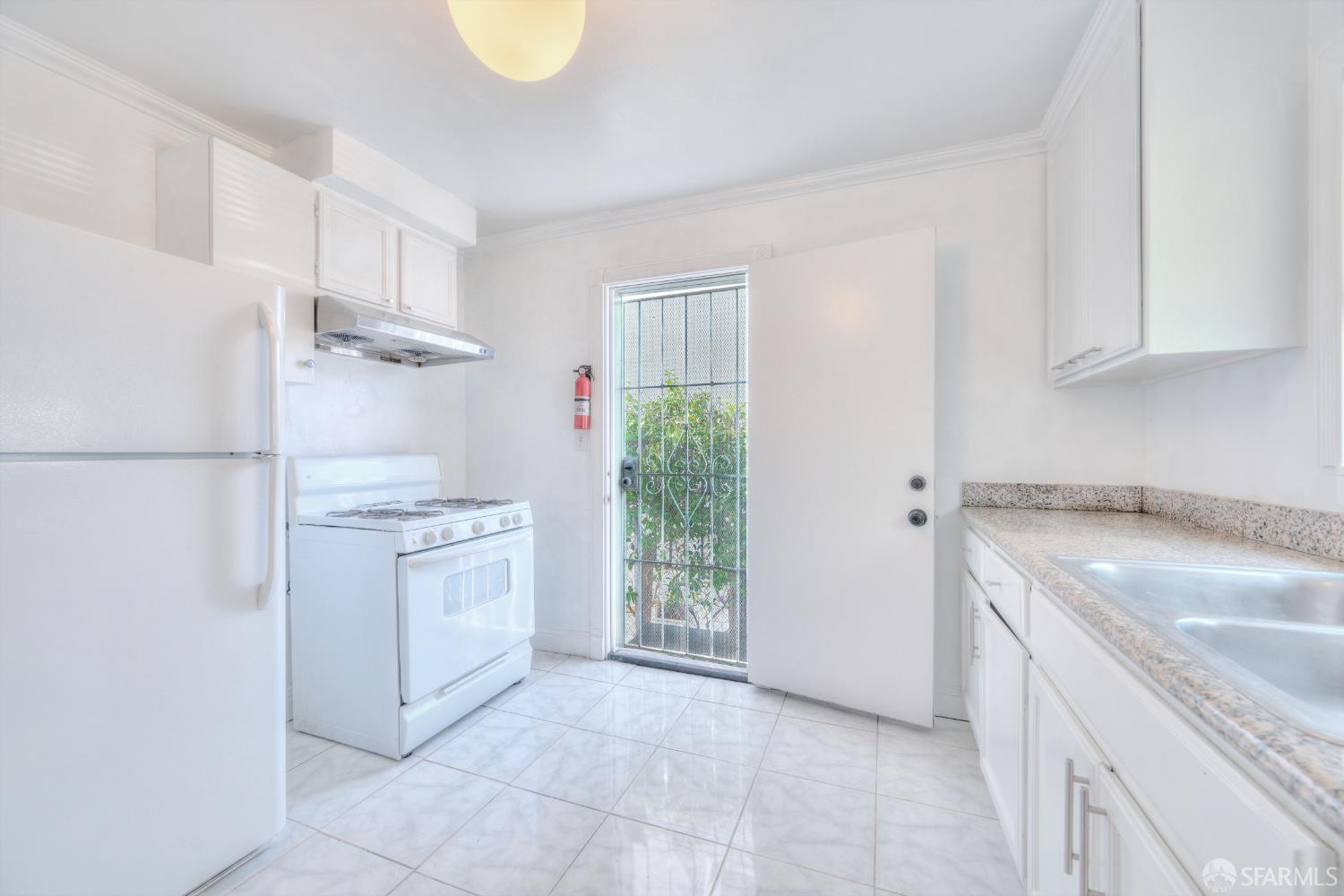 Detail Gallery Image 47 of 68 For 6029 Macarthur Blvd, Oakland,  CA 94605 - 7 Beds | 3 Baths