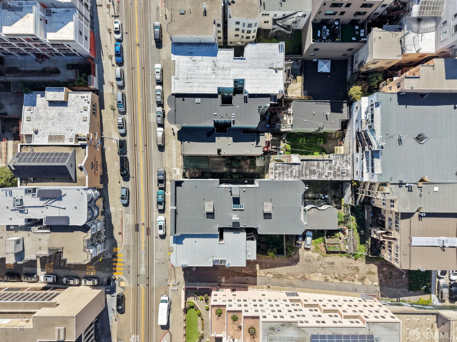 Detail Gallery Image 4 of 6 For 1437 Mason St, San Francisco,  CA 94133 - – Beds | – Baths