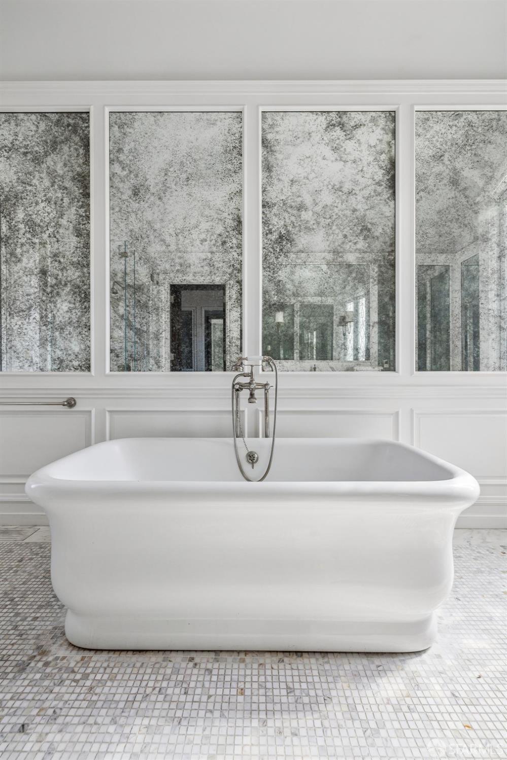 Detail Gallery Image 44 of 98 For 2336 Broadway St, San Francisco,  CA 94115 - 6 Beds | 6/1 Baths