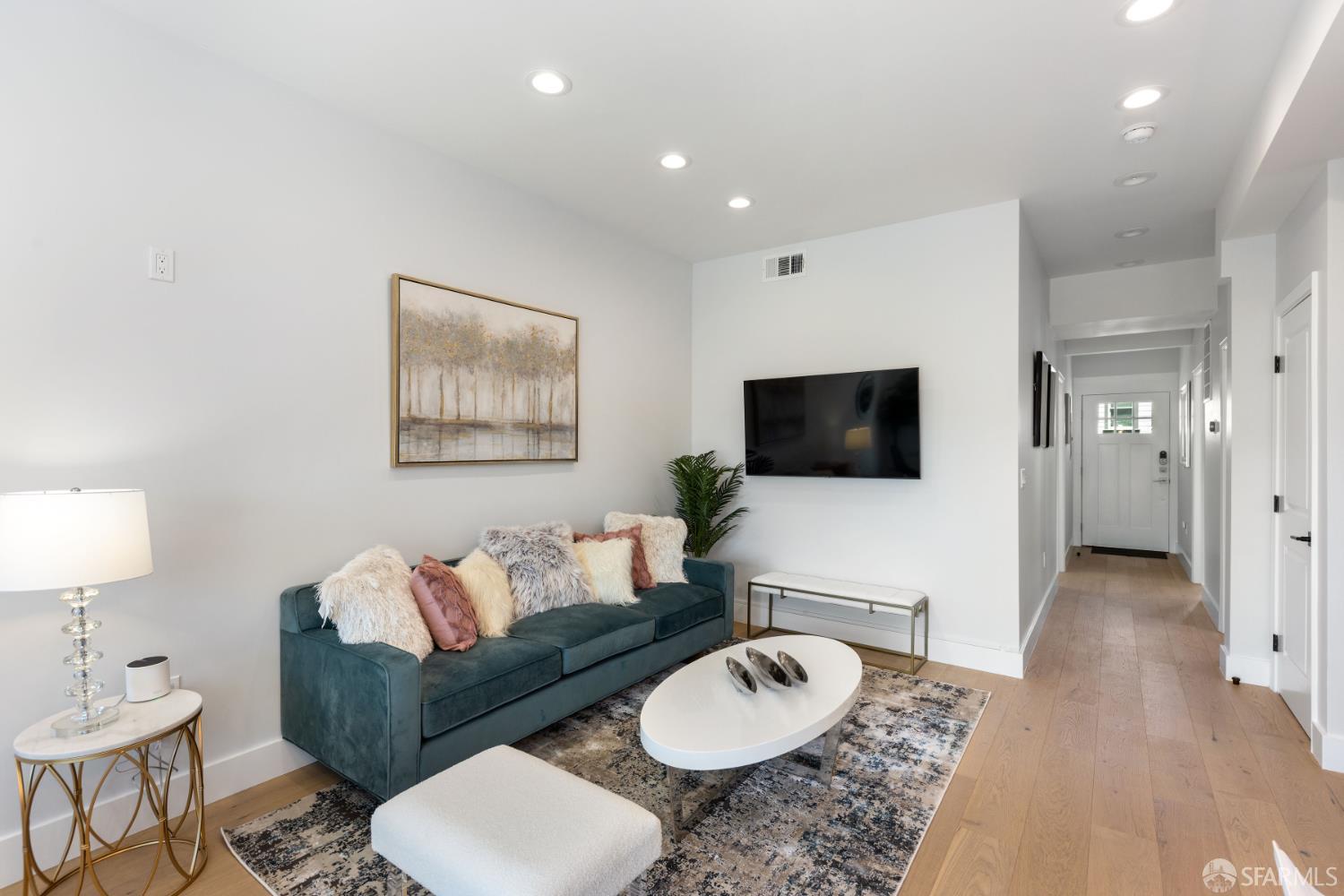 Detail Gallery Image 5 of 47 For 308 Crescent Ave, San Francisco,  CA 94110 - 5 Beds | 3 Baths