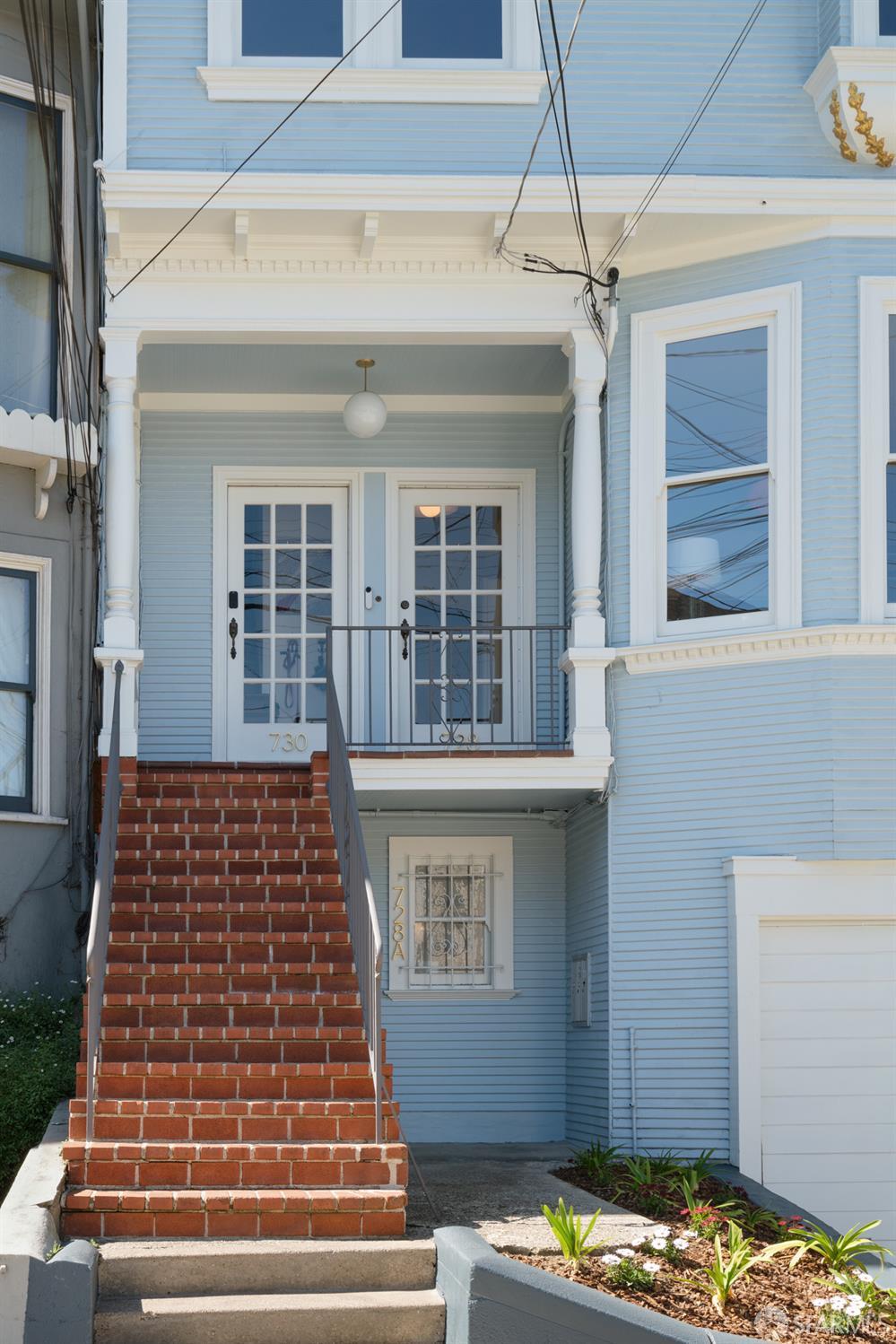 Detail Gallery Image 3 of 44 For 728 Castro St, San Francisco,  CA 94114 - 2 Beds | 2 Baths