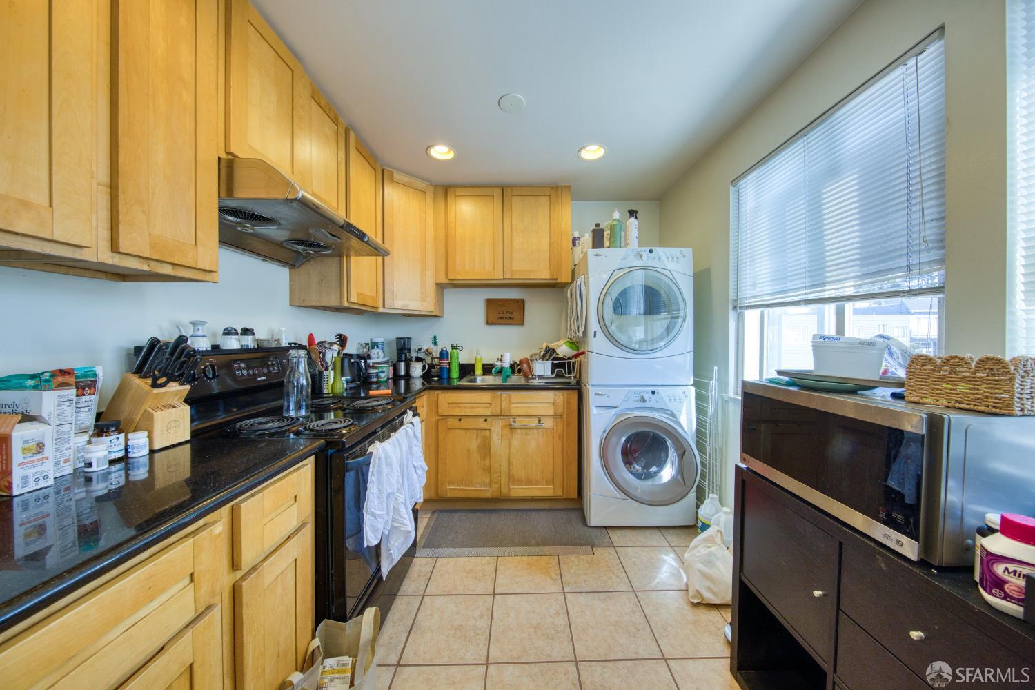 Detail Gallery Image 4 of 12 For 1801 38th Ave, San Francisco,  CA 94122 - – Beds | – Baths