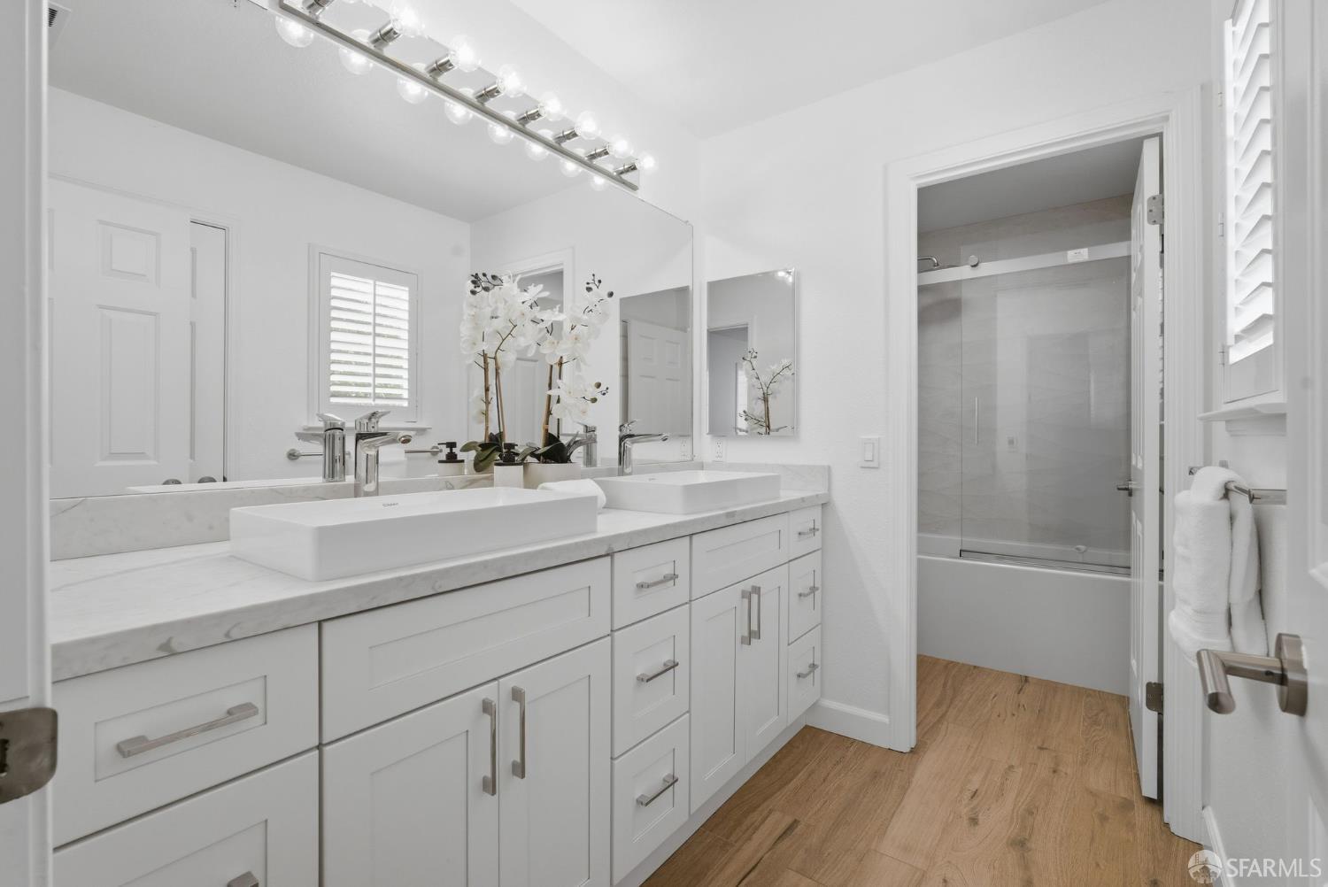 Detail Gallery Image 32 of 62 For 2624 Carlmont Dr, Belmont,  CA 94002 - 3 Beds | 2/1 Baths