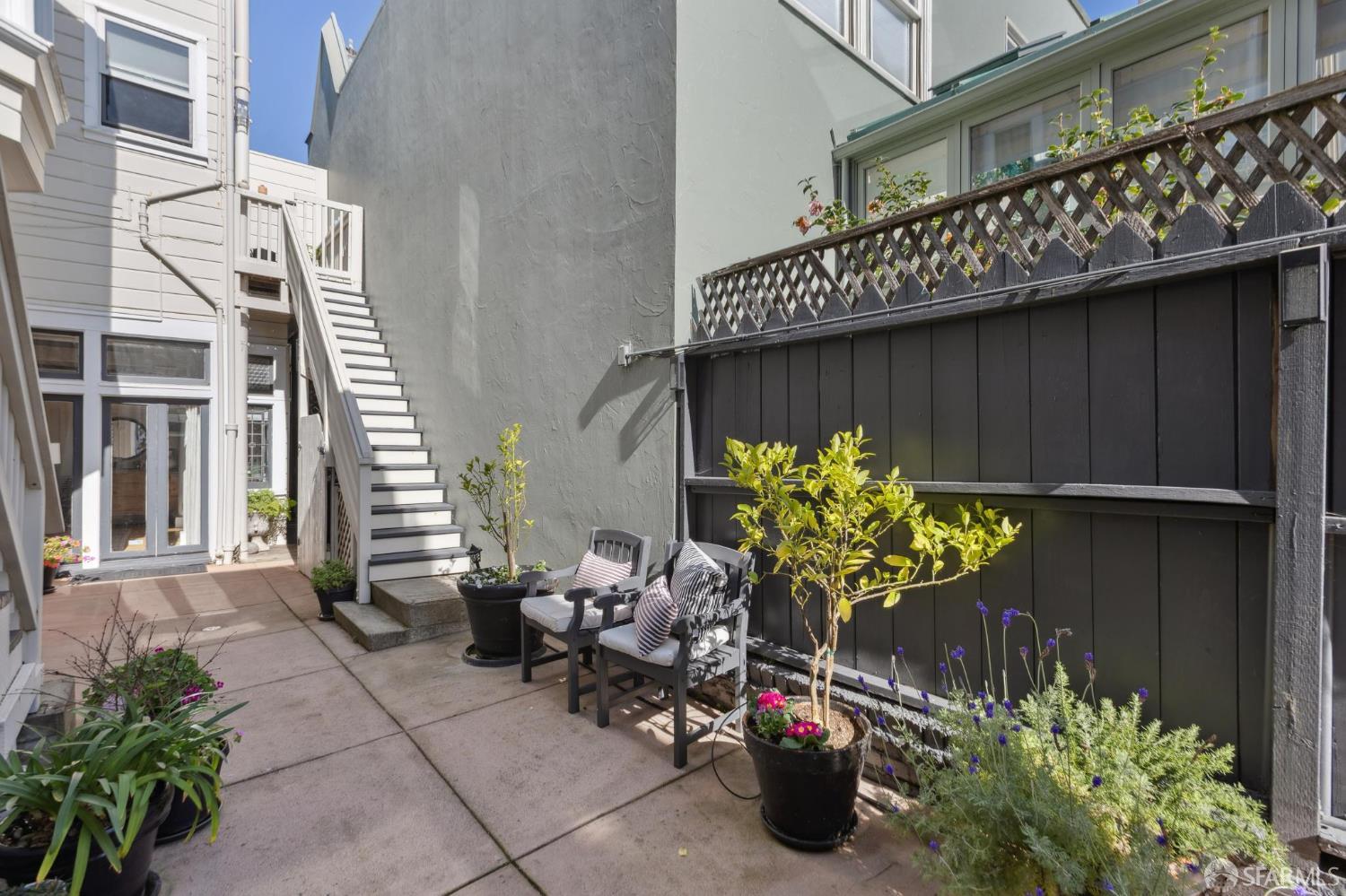 Detail Gallery Image 52 of 57 For 2217 Pacific Ave #4,  San Francisco,  CA 94115 - 2 Beds | 1 Baths