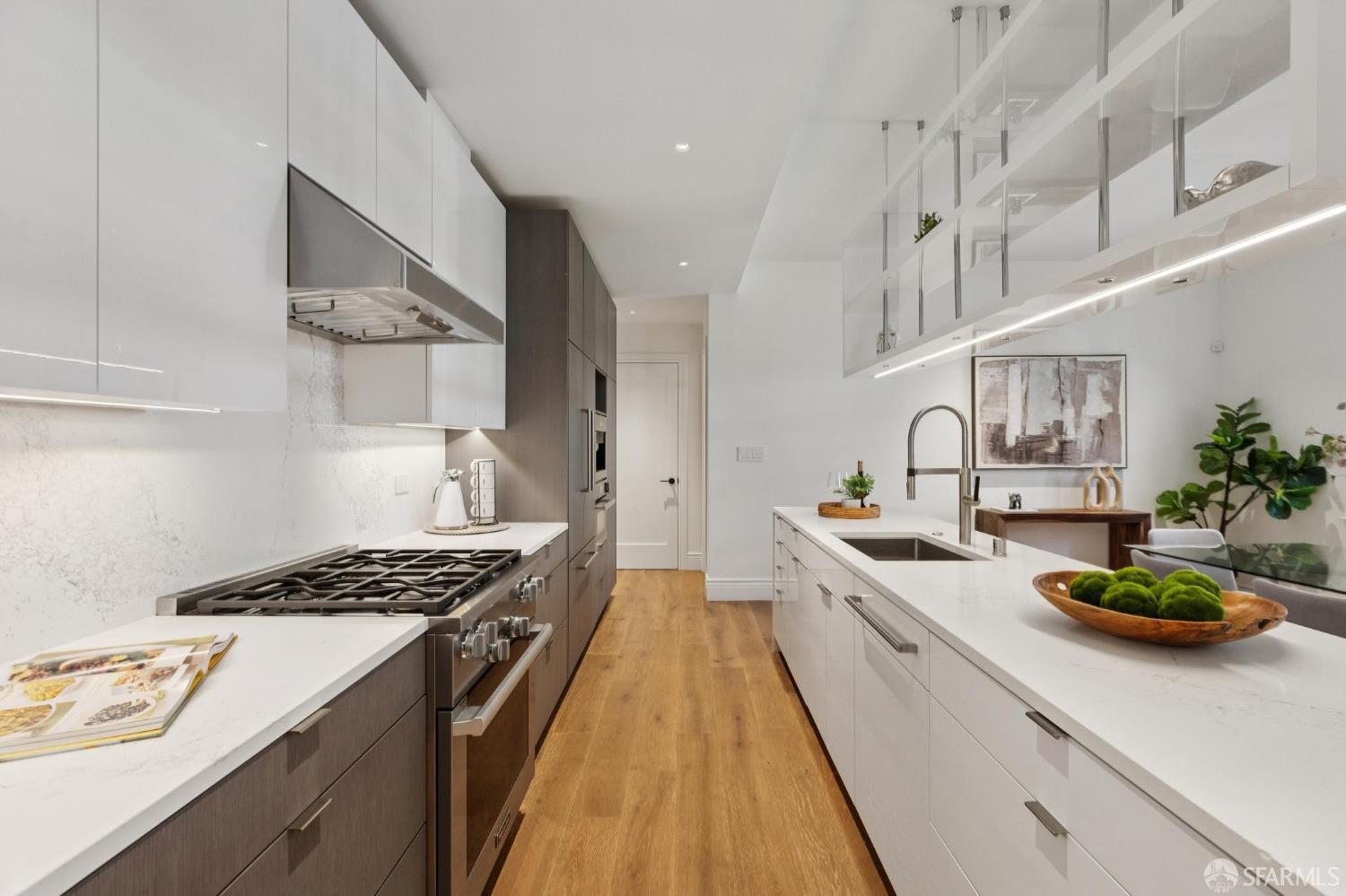 Detail Gallery Image 8 of 42 For 1830 Jackson St #I,  San Francisco,  CA 94109 - 2 Beds | 2 Baths