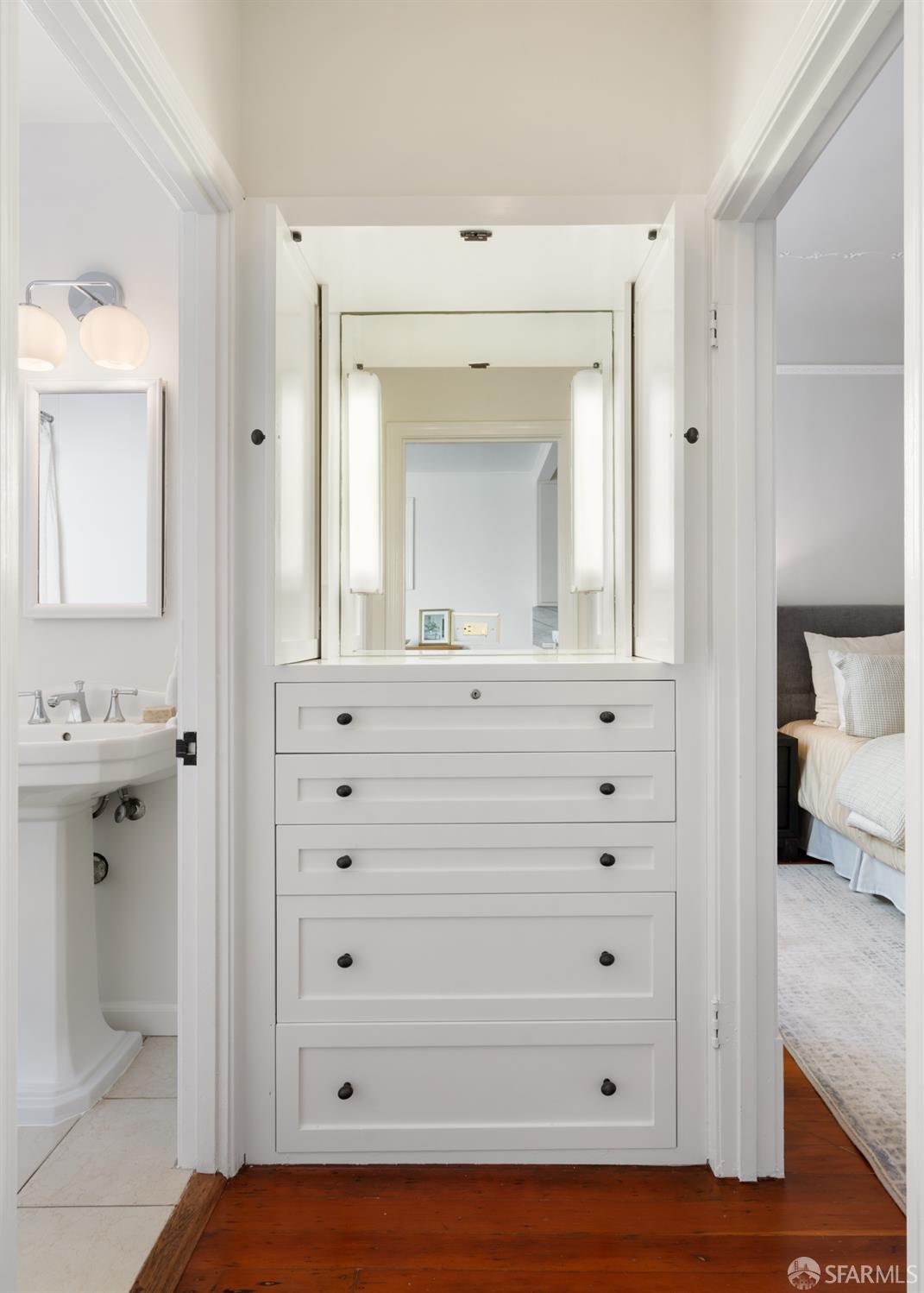 Detail Gallery Image 16 of 44 For 728 Castro St, San Francisco,  CA 94114 - 2 Beds | 2 Baths