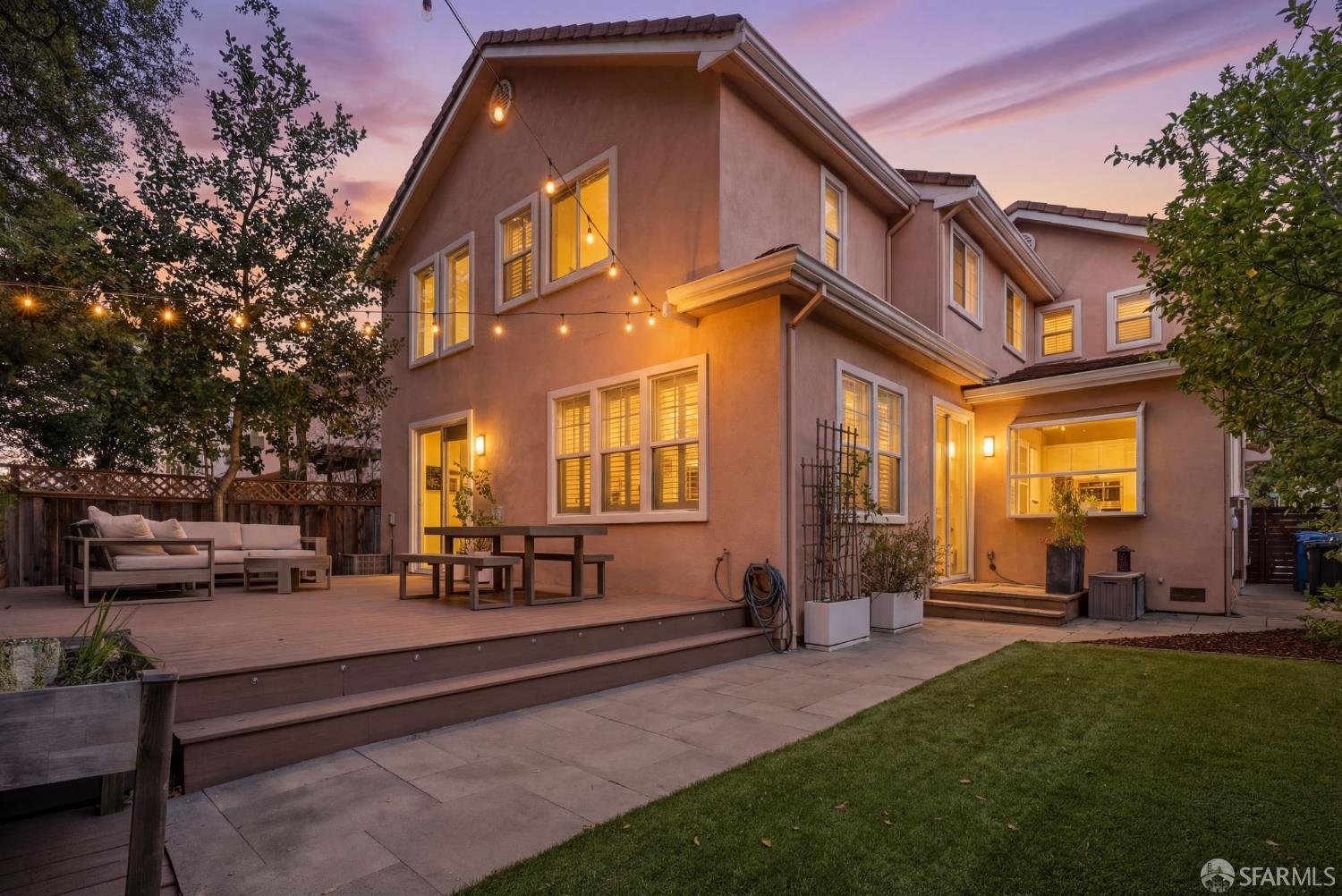 Detail Gallery Image 45 of 62 For 2624 Carlmont Dr, Belmont,  CA 94002 - 3 Beds | 2/1 Baths