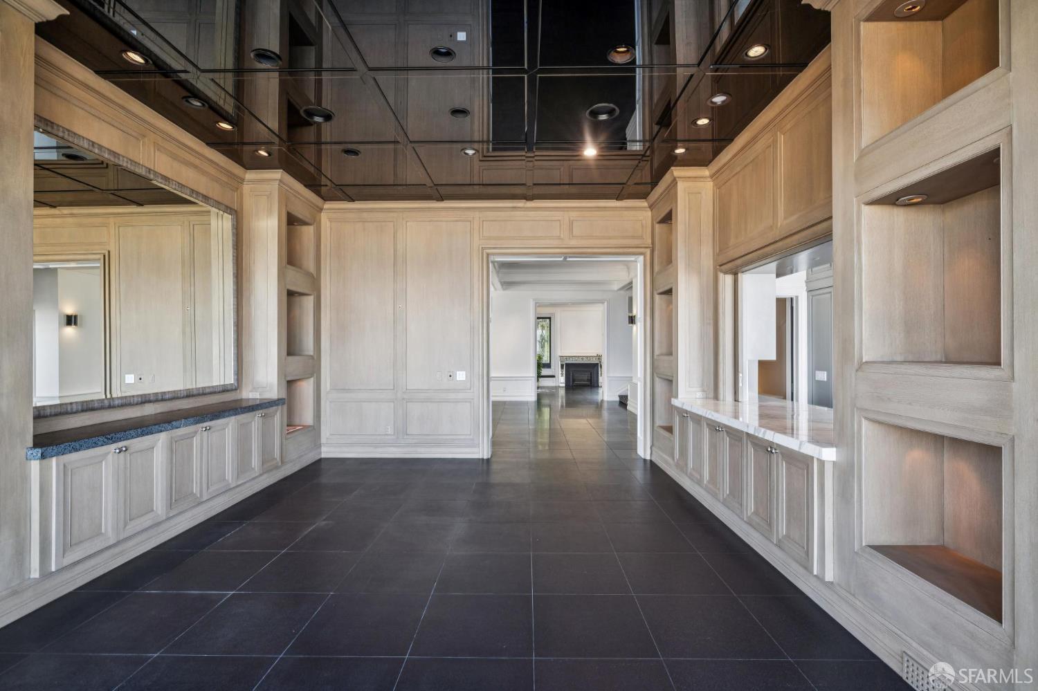 Detail Gallery Image 23 of 98 For 2336 Broadway St, San Francisco,  CA 94115 - 6 Beds | 6/1 Baths