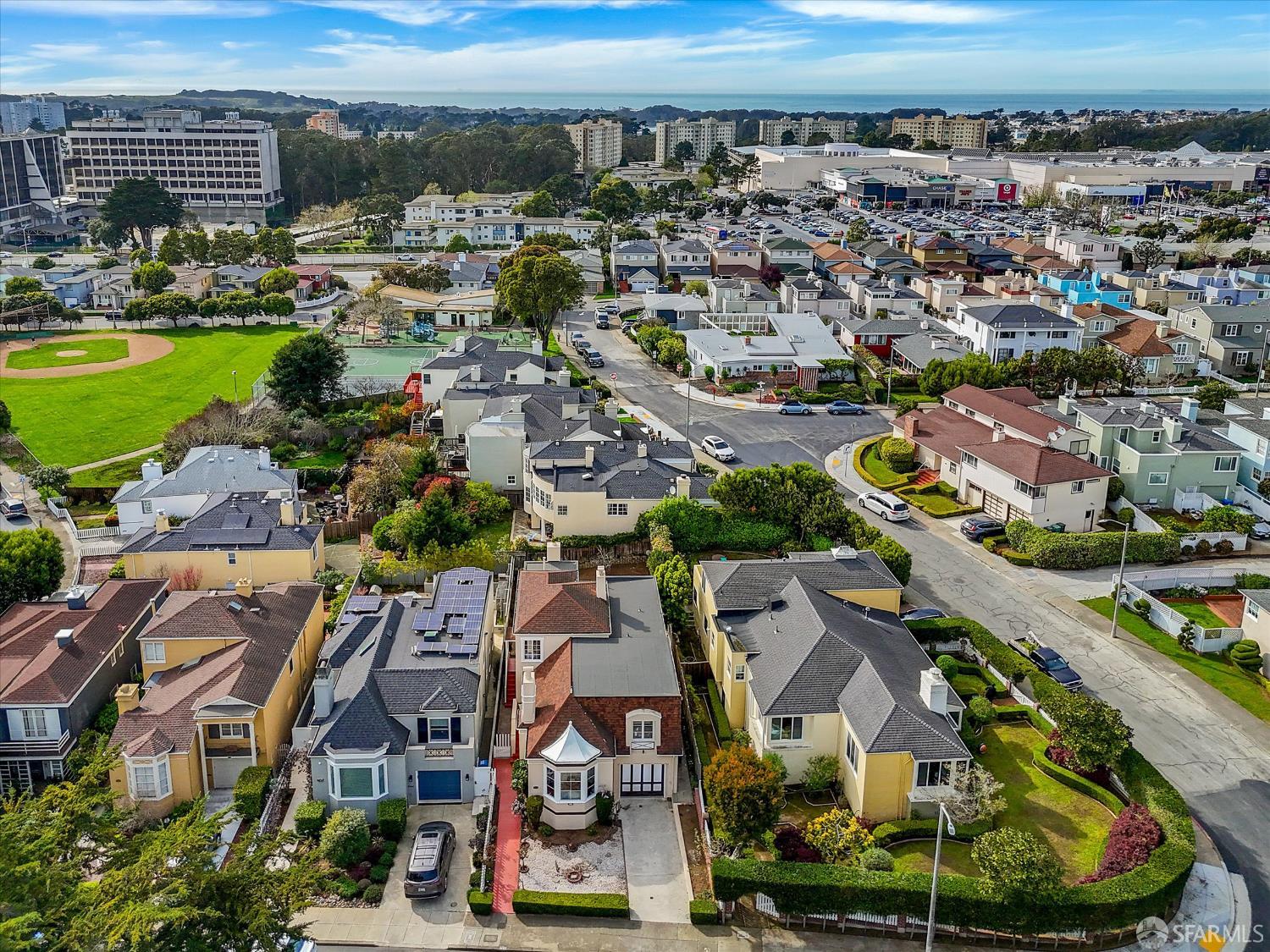 Detail Gallery Image 58 of 68 For 744 Junipero Serra Blvd, San Francisco,  CA 94127 - 4 Beds | 3 Baths