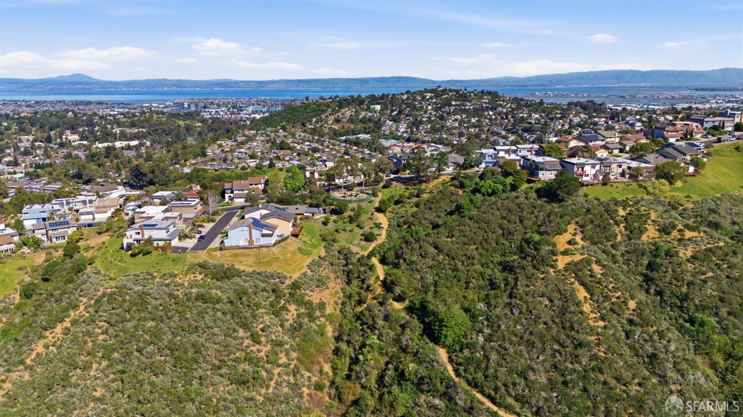 Detail Gallery Image 56 of 62 For 2624 Carlmont Dr, Belmont,  CA 94002 - 3 Beds | 2/1 Baths