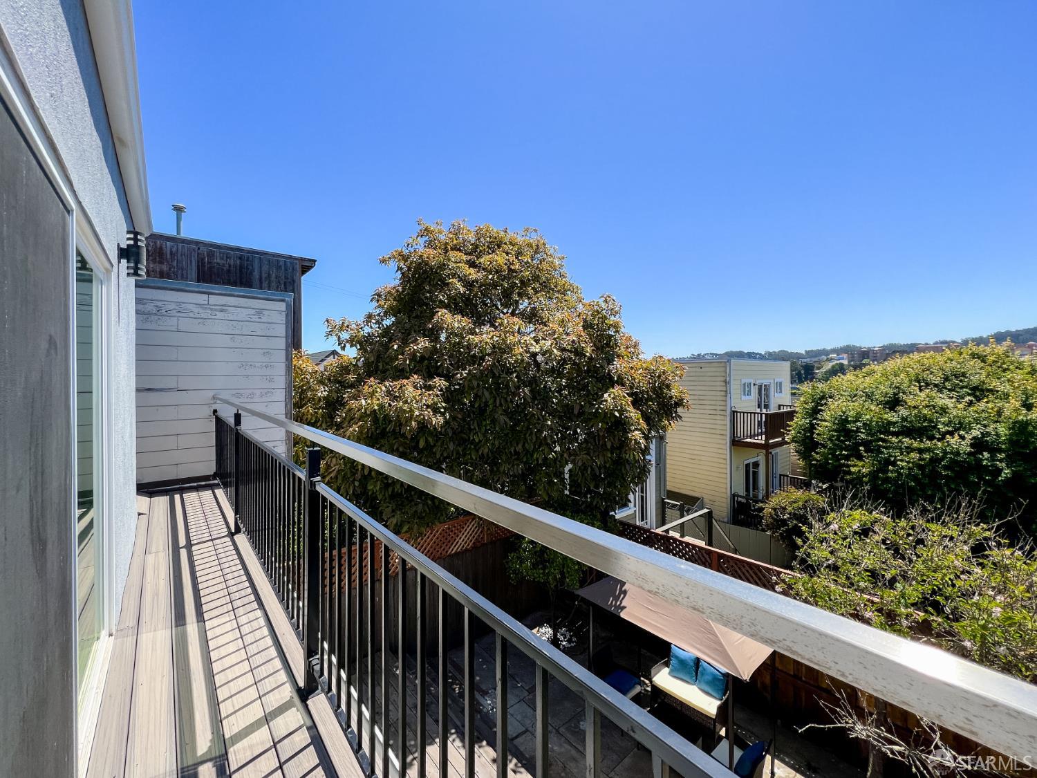 Detail Gallery Image 13 of 47 For 308 Crescent Ave, San Francisco,  CA 94110 - 5 Beds | 3 Baths