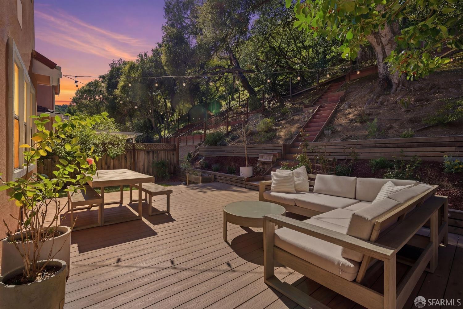 Detail Gallery Image 37 of 62 For 2624 Carlmont Dr, Belmont,  CA 94002 - 3 Beds | 2/1 Baths