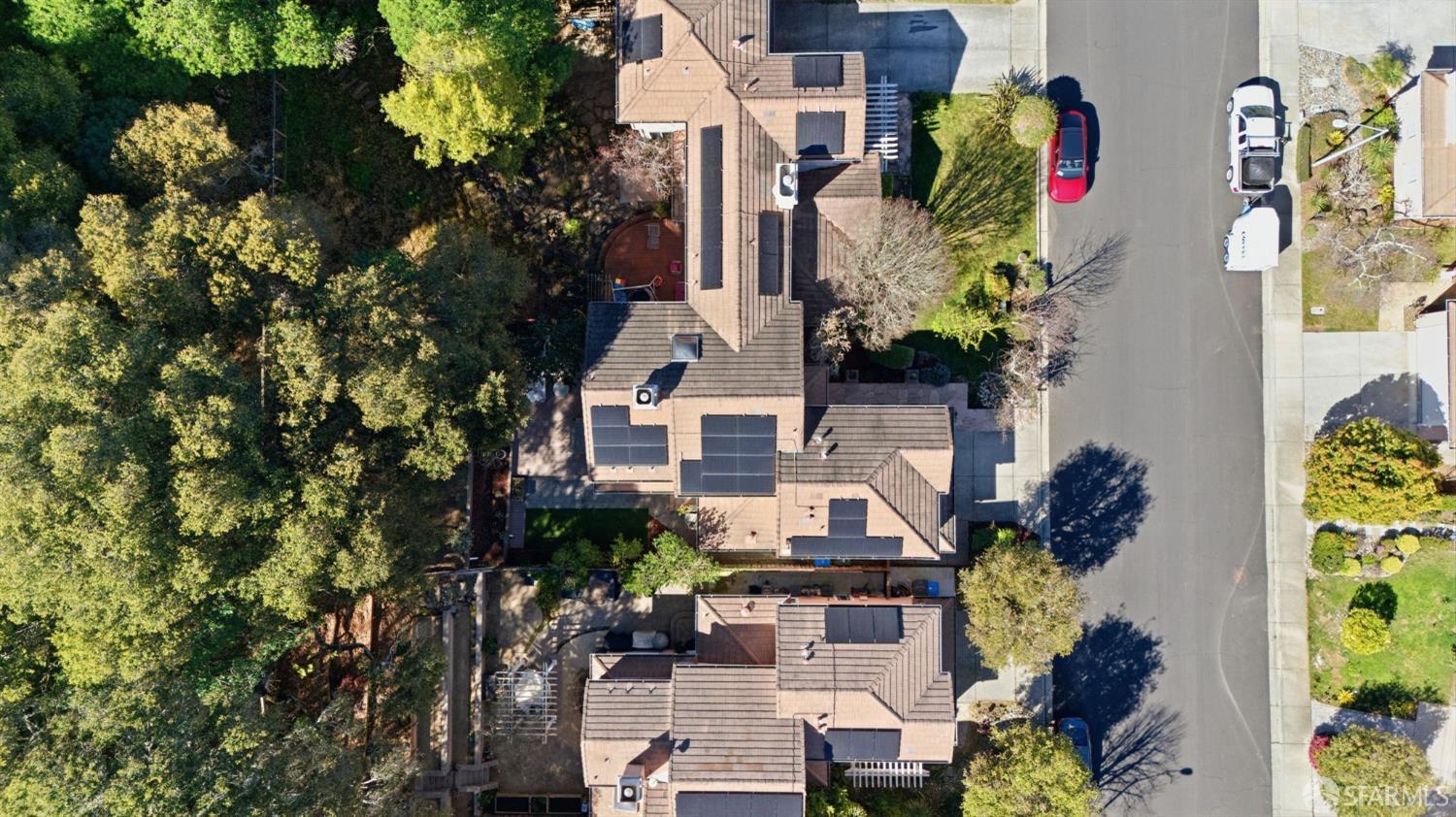 Detail Gallery Image 53 of 62 For 2624 Carlmont Dr, Belmont,  CA 94002 - 3 Beds | 2/1 Baths