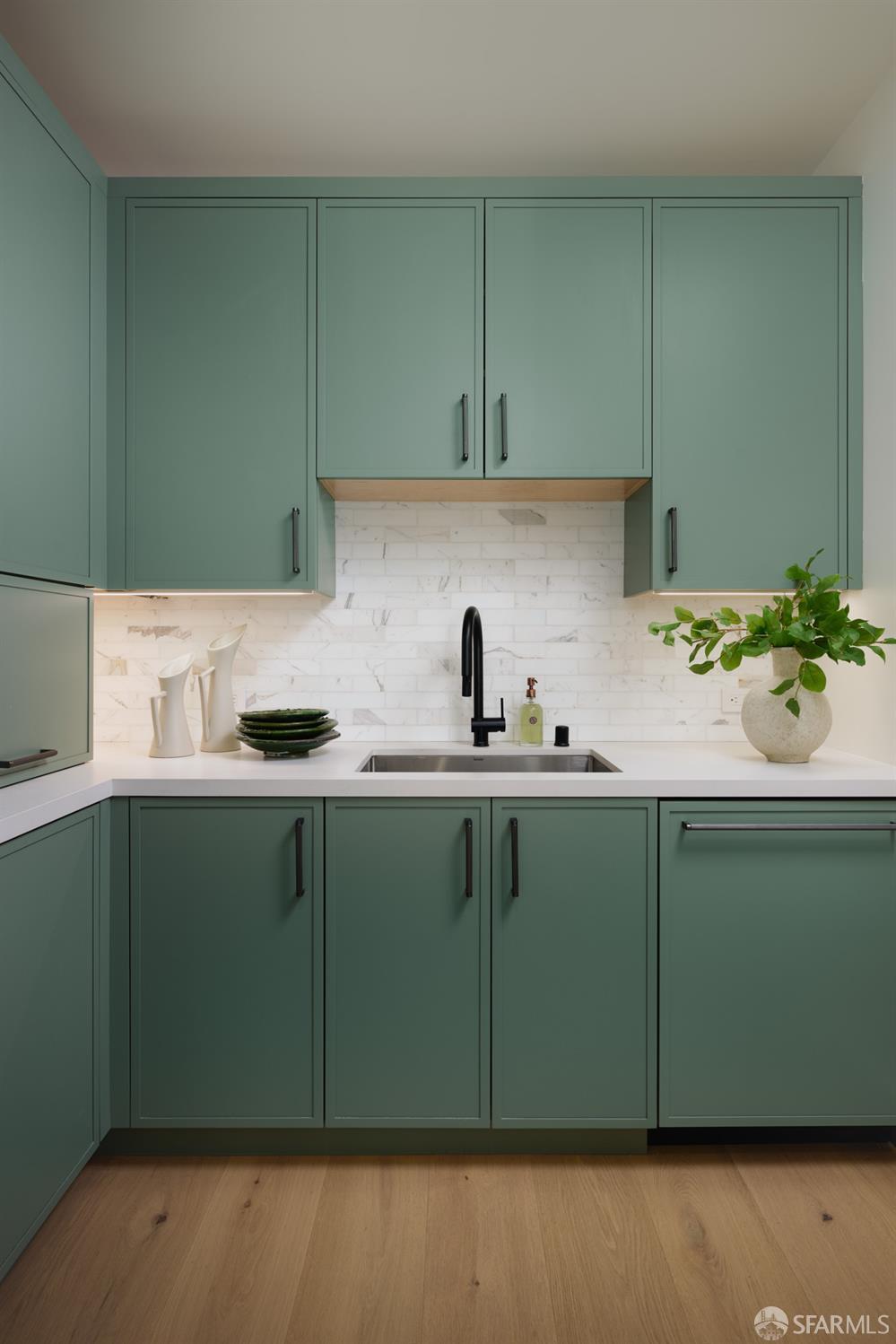 Detail Gallery Image 5 of 37 For 10 5th Ave, San Francisco,  CA 94118 - 7 Beds | 4/2 Baths