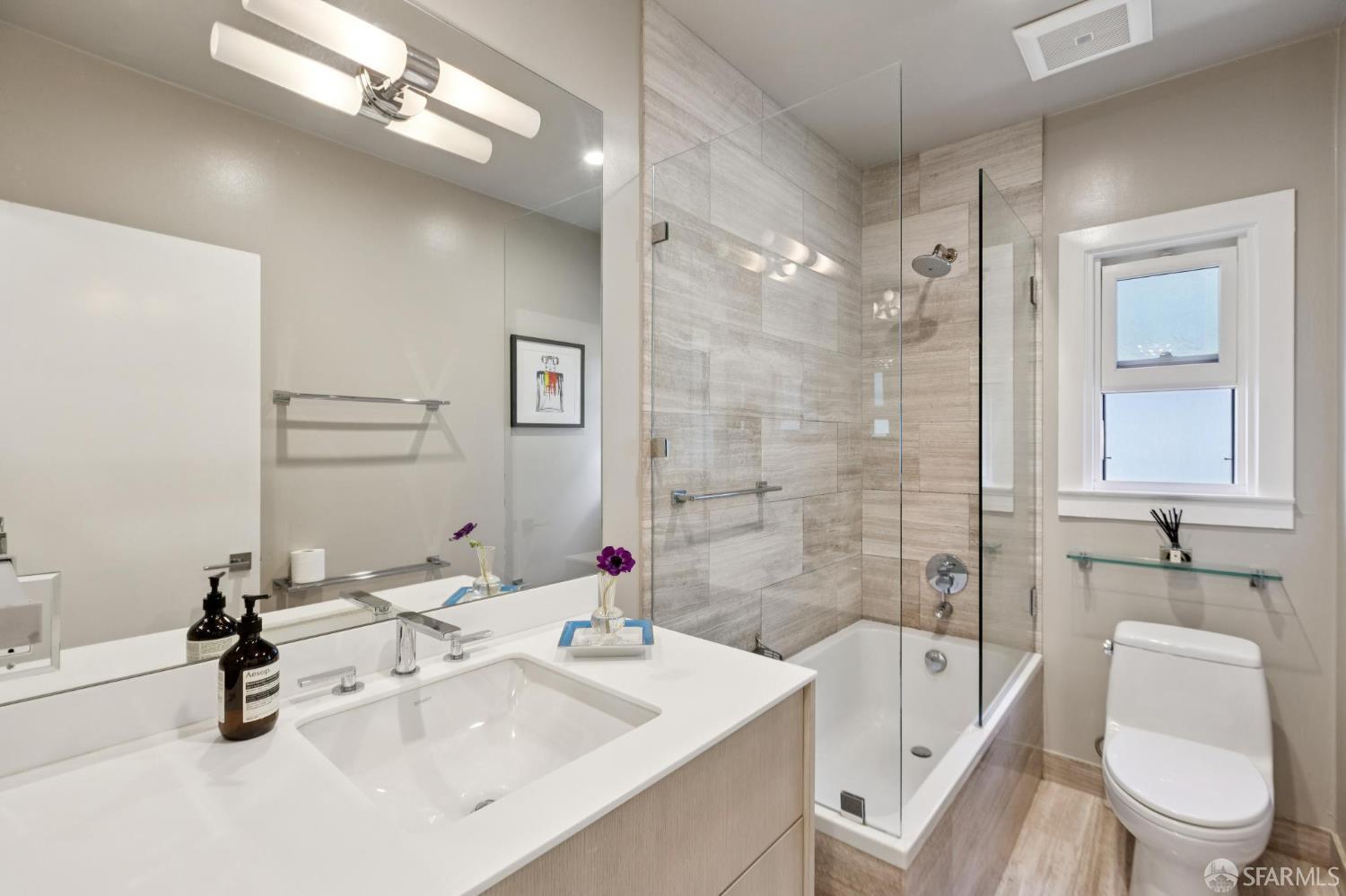 Detail Gallery Image 35 of 57 For 2217 Pacific Ave #4,  San Francisco,  CA 94115 - 2 Beds | 1 Baths