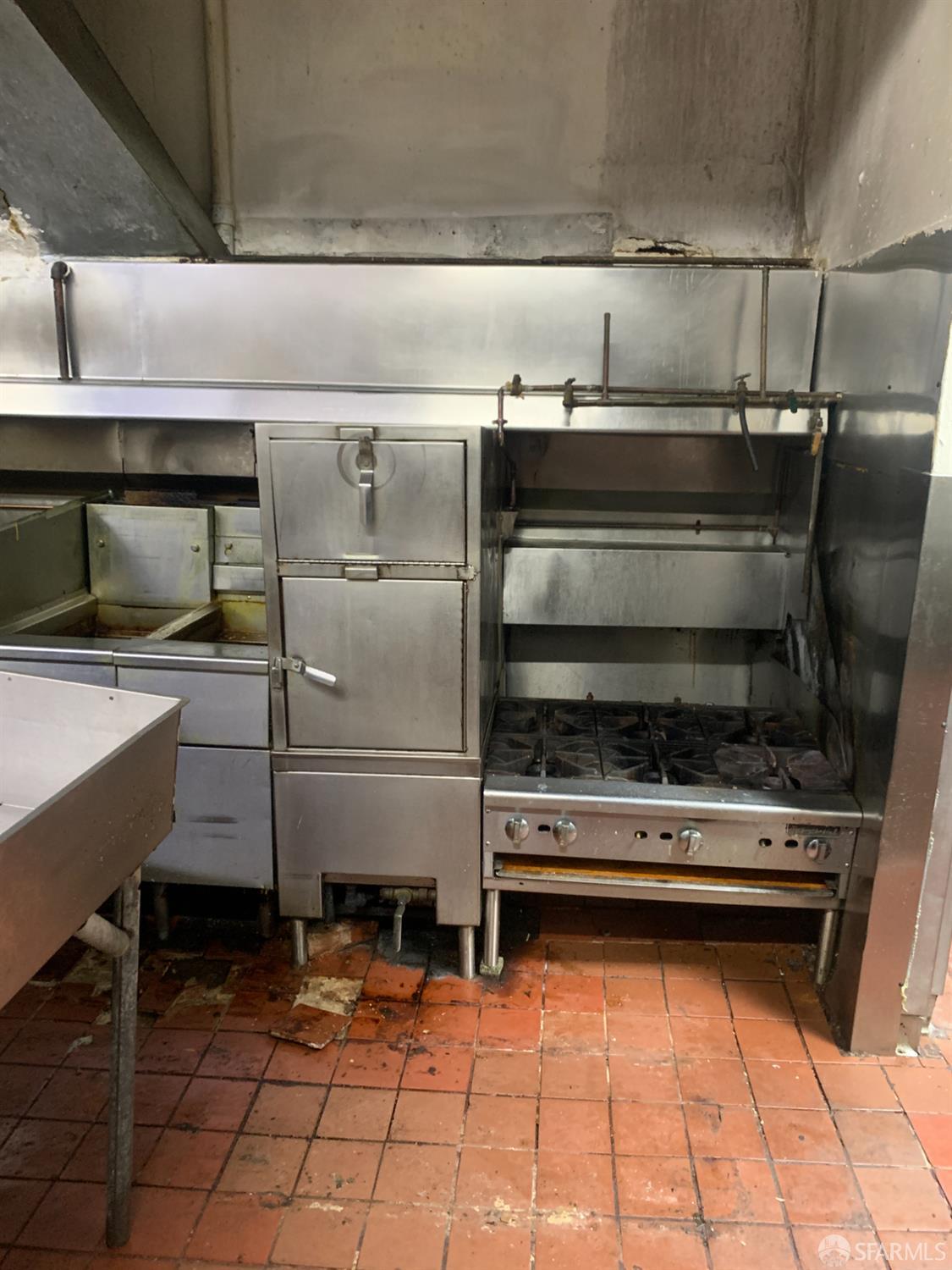 Detail Gallery Image 9 of 10 For 917 Taraval St, San Francisco,  CA 94116 - – Beds | – Baths