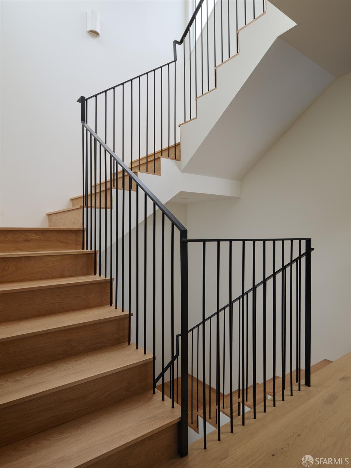 Detail Gallery Image 10 of 37 For 10 5th Ave, San Francisco,  CA 94118 - 7 Beds | 4/2 Baths