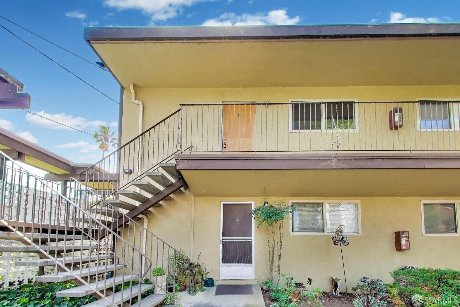 Detail Gallery Image 2 of 24 For 20317 Wisteria St, Castro Valley,  CA 94546 - – Beds | – Baths