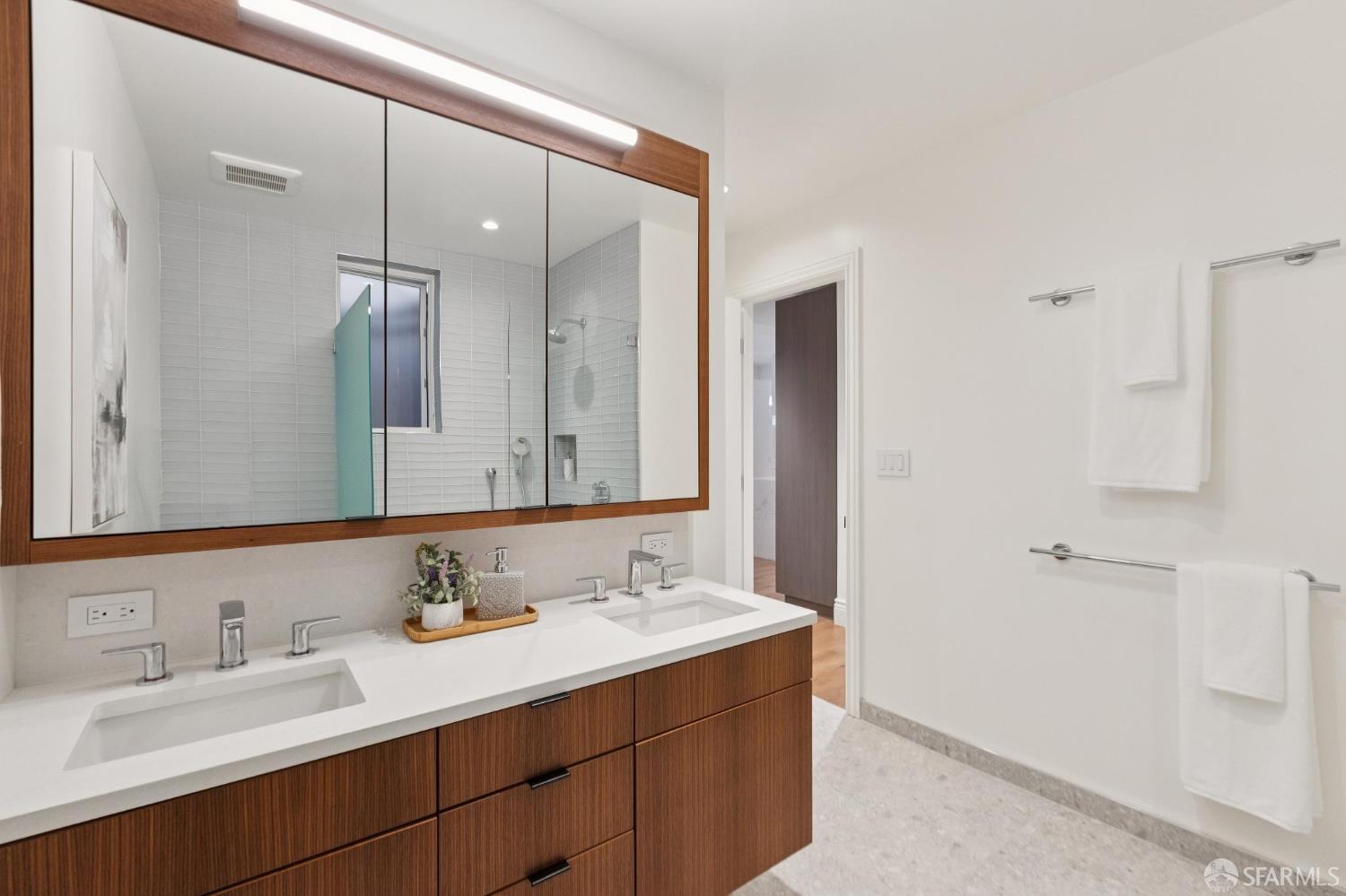 Detail Gallery Image 32 of 42 For 1830 Jackson St #I,  San Francisco,  CA 94109 - 2 Beds | 2 Baths