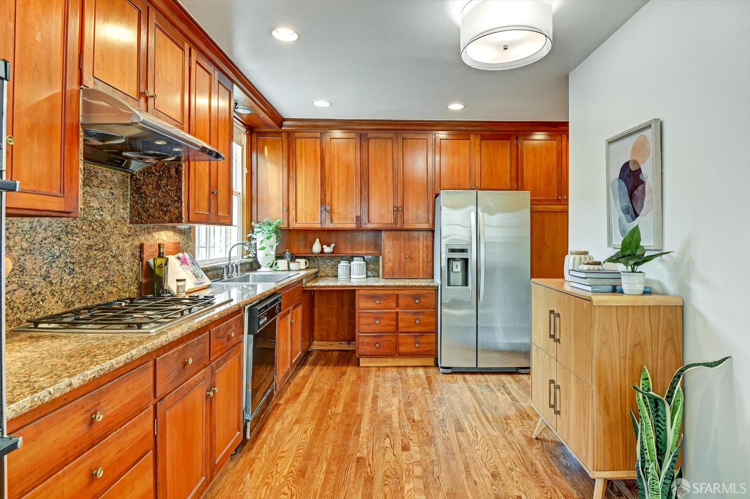 Detail Gallery Image 22 of 68 For 744 Junipero Serra Blvd, San Francisco,  CA 94127 - 4 Beds | 3 Baths