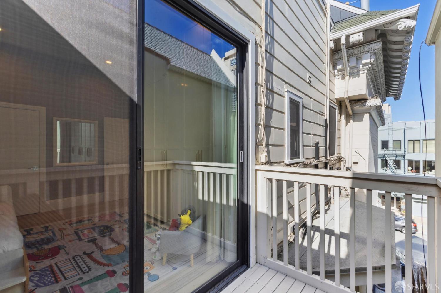 Detail Gallery Image 34 of 57 For 2217 Pacific Ave #4,  San Francisco,  CA 94115 - 2 Beds | 1 Baths