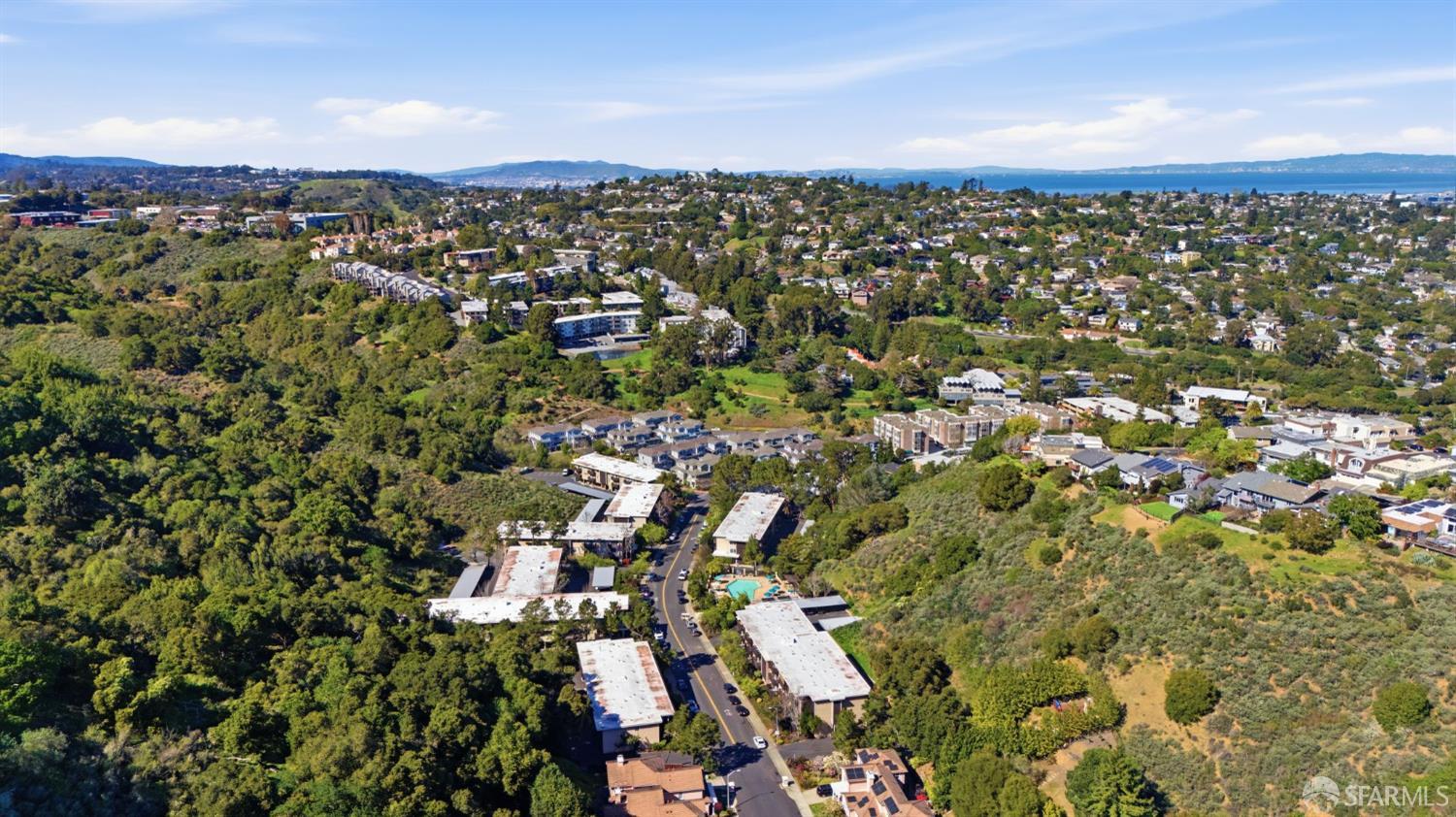 Detail Gallery Image 55 of 62 For 2624 Carlmont Dr, Belmont,  CA 94002 - 3 Beds | 2/1 Baths