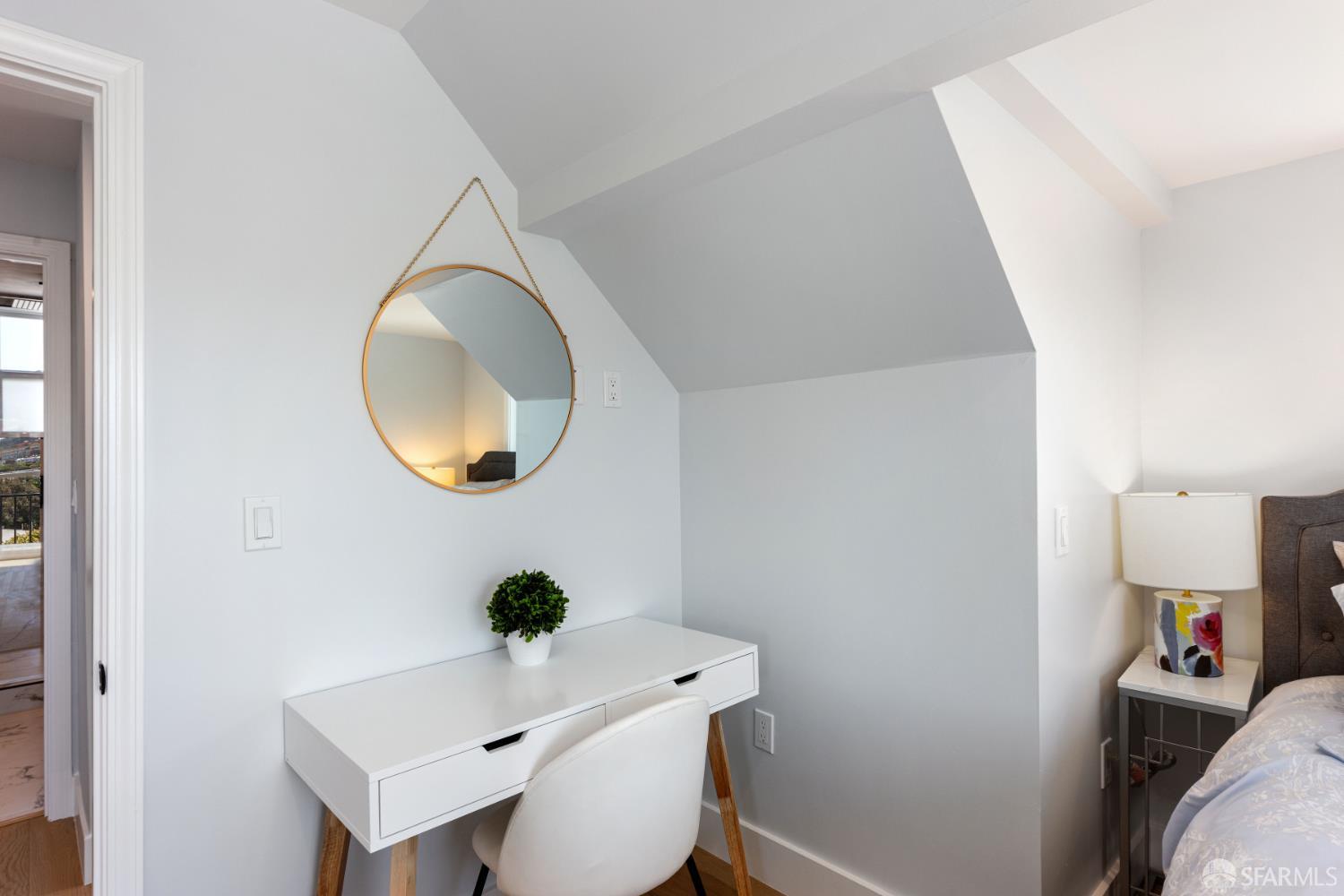 Detail Gallery Image 19 of 47 For 308 Crescent Ave, San Francisco,  CA 94110 - 5 Beds | 3 Baths