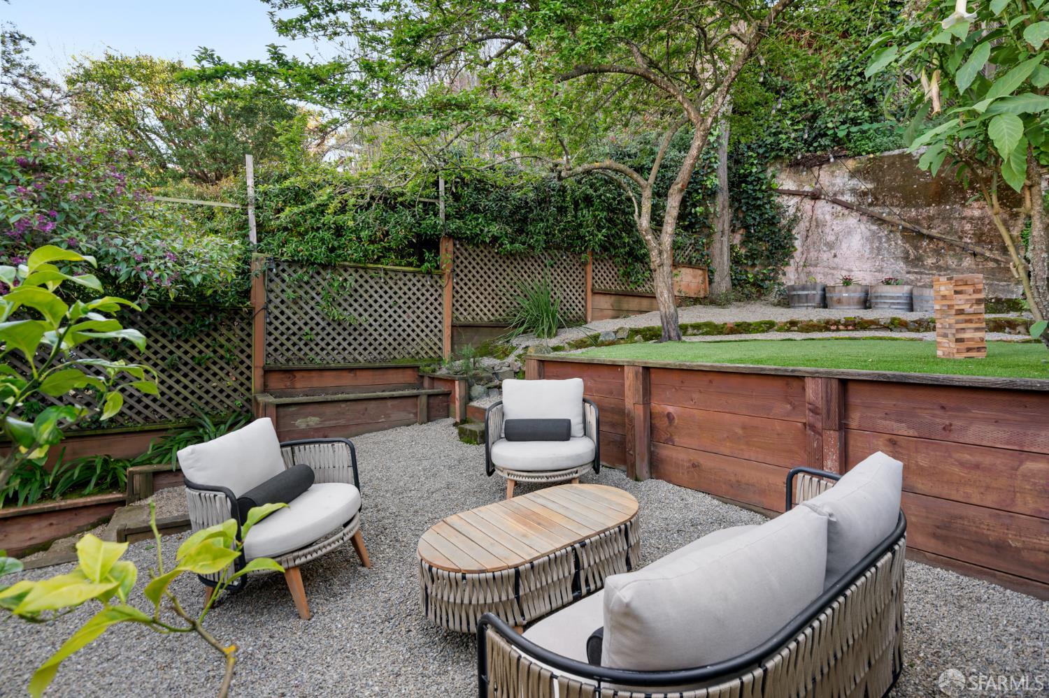 Detail Gallery Image 27 of 44 For 728 Castro St, San Francisco,  CA 94114 - 2 Beds | 2 Baths