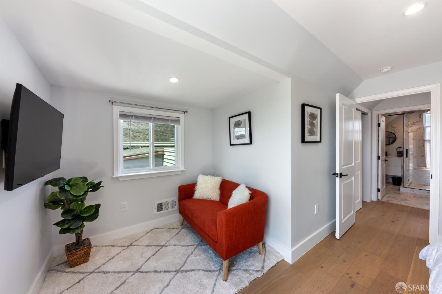 Detail Gallery Image 16 of 47 For 308 Crescent Ave, San Francisco,  CA 94110 - 5 Beds | 3 Baths