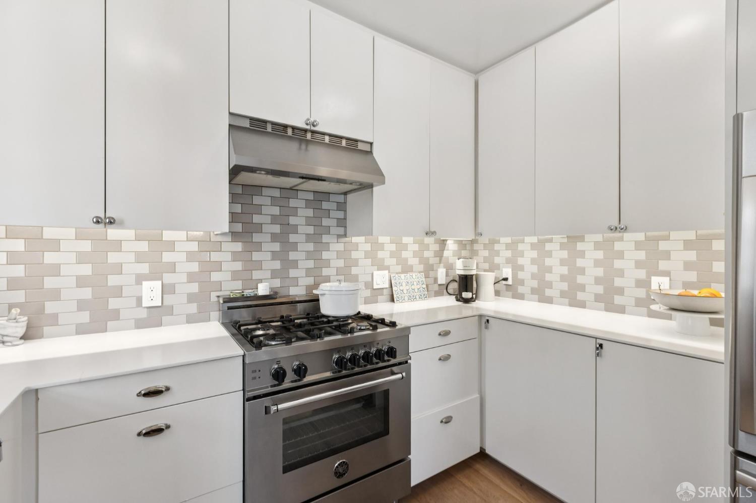 Detail Gallery Image 27 of 57 For 2217 Pacific Ave #4,  San Francisco,  CA 94115 - 2 Beds | 1 Baths