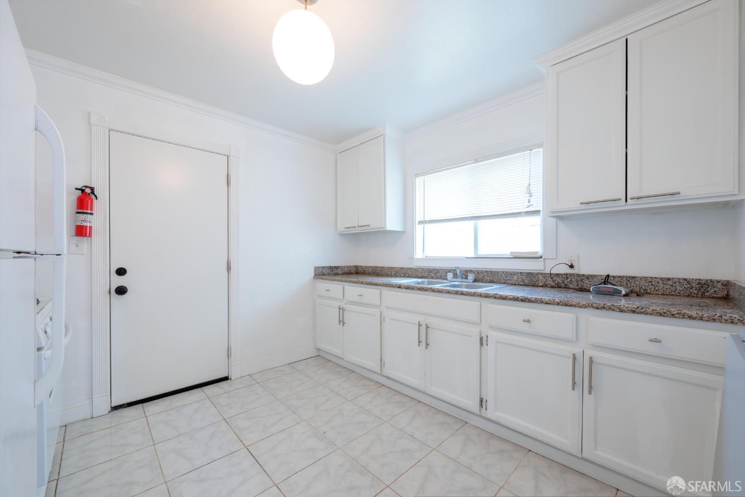 Detail Gallery Image 45 of 68 For 6029 Macarthur Blvd, Oakland,  CA 94605 - 7 Beds | 3 Baths