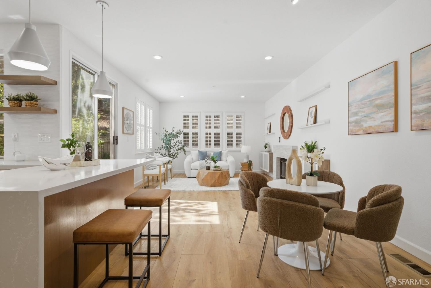 Detail Gallery Image 6 of 62 For 2624 Carlmont Dr, Belmont,  CA 94002 - 3 Beds | 2/1 Baths