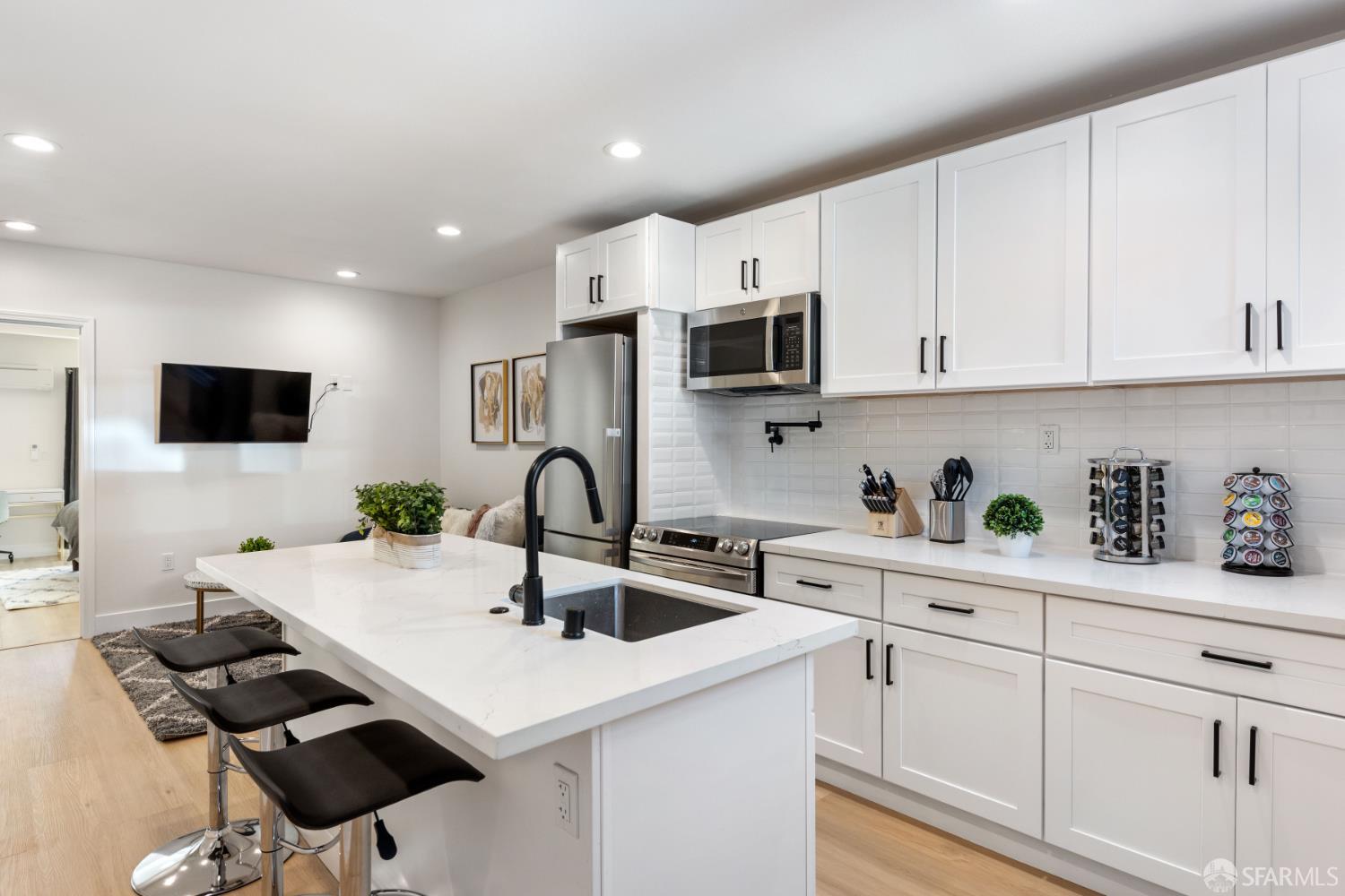 Detail Gallery Image 38 of 47 For 308 Crescent Ave, San Francisco,  CA 94110 - 5 Beds | 3 Baths