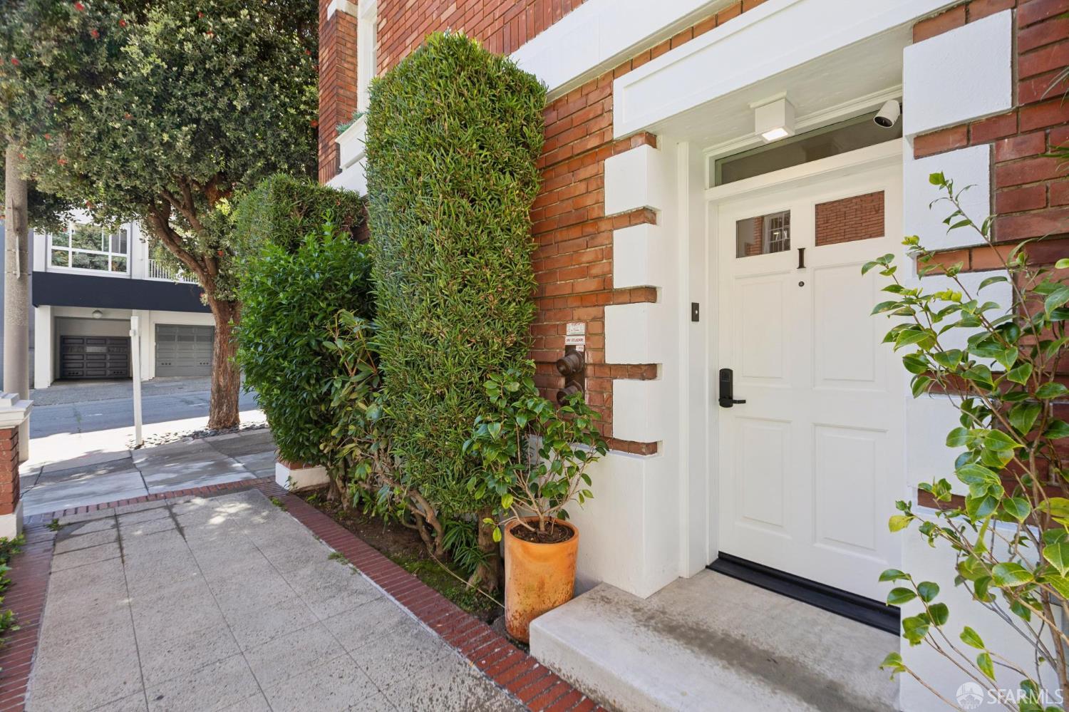 Detail Gallery Image 39 of 42 For 1830 Jackson St #I,  San Francisco,  CA 94109 - 2 Beds | 2 Baths
