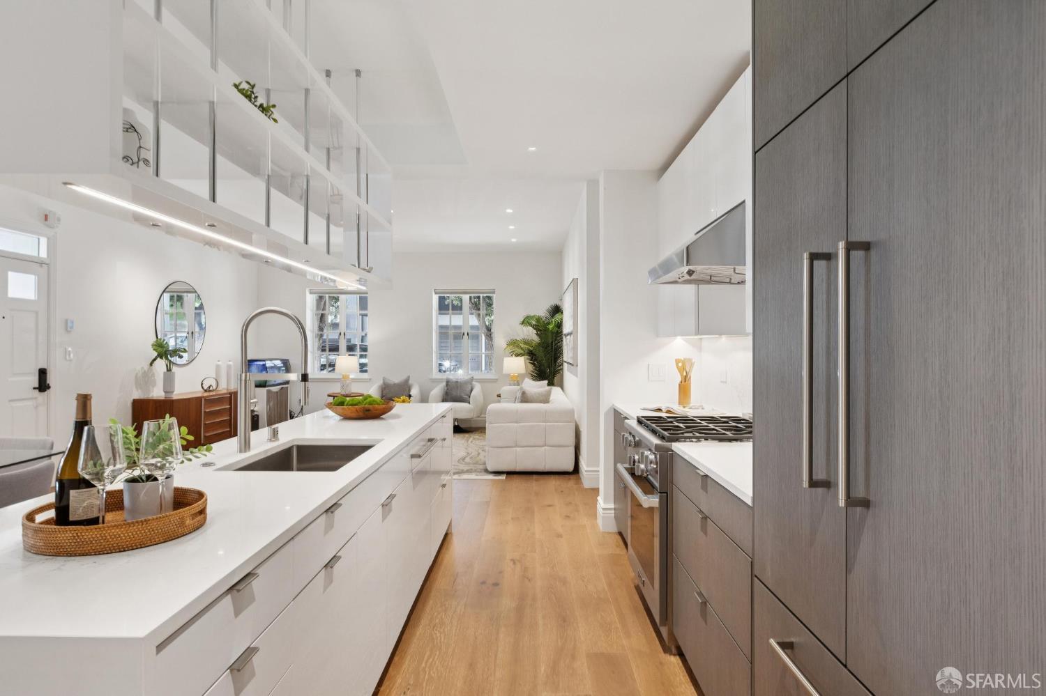 Detail Gallery Image 7 of 42 For 1830 Jackson St #I,  San Francisco,  CA 94109 - 2 Beds | 2 Baths