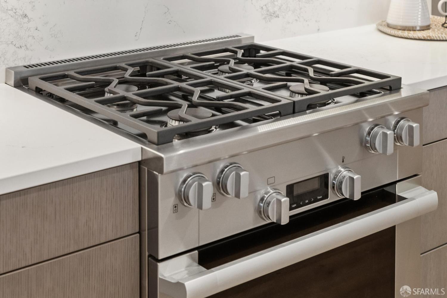 Detail Gallery Image 14 of 42 For 1830 Jackson St #I,  San Francisco,  CA 94109 - 2 Beds | 2 Baths