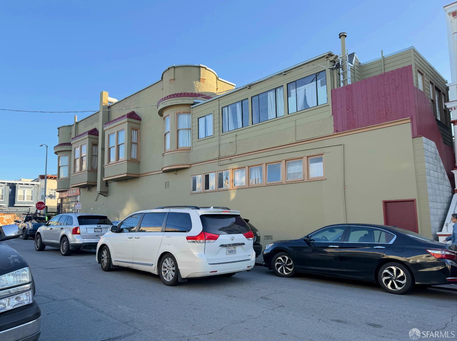 Detail Gallery Image 2 of 42 For 4440 Mission St, San Francisco,  CA 94112 - – Beds | – Baths