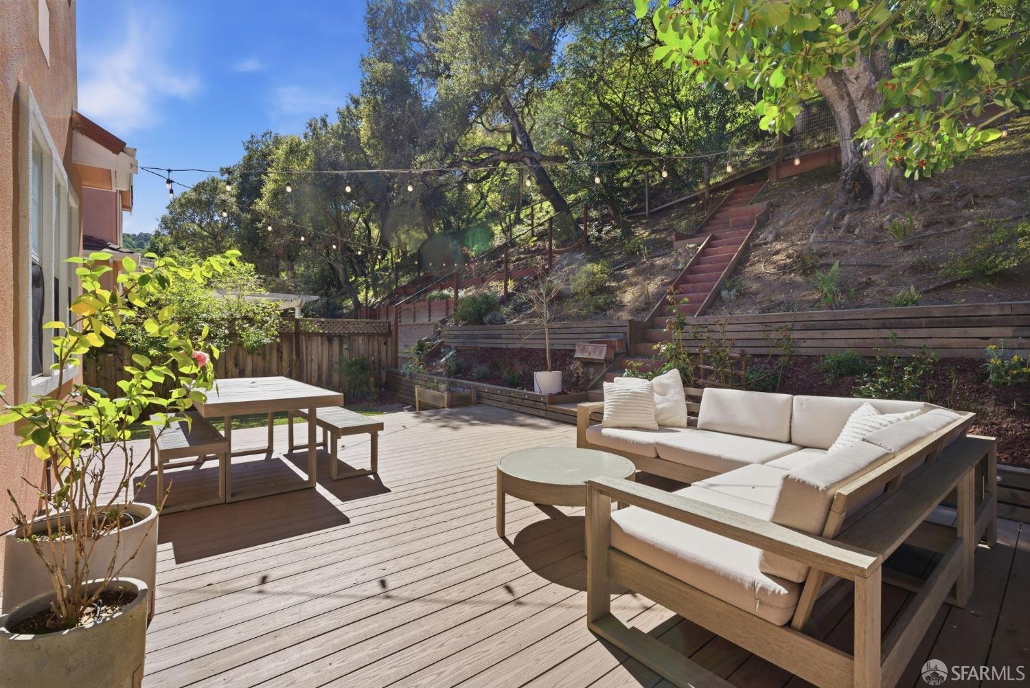 Detail Gallery Image 44 of 62 For 2624 Carlmont Dr, Belmont,  CA 94002 - 3 Beds | 2/1 Baths