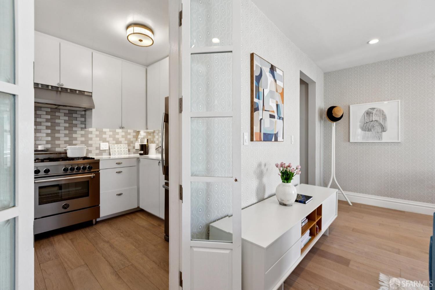 Detail Gallery Image 25 of 57 For 2217 Pacific Ave #4,  San Francisco,  CA 94115 - 2 Beds | 1 Baths