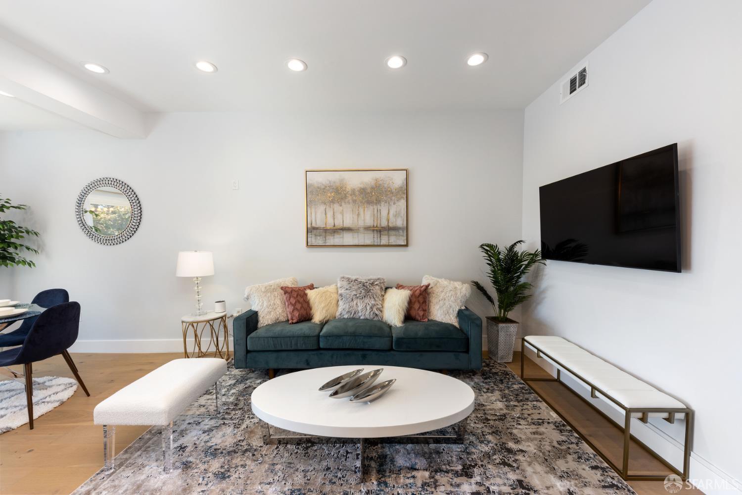 Detail Gallery Image 4 of 47 For 308 Crescent Ave, San Francisco,  CA 94110 - 5 Beds | 3 Baths