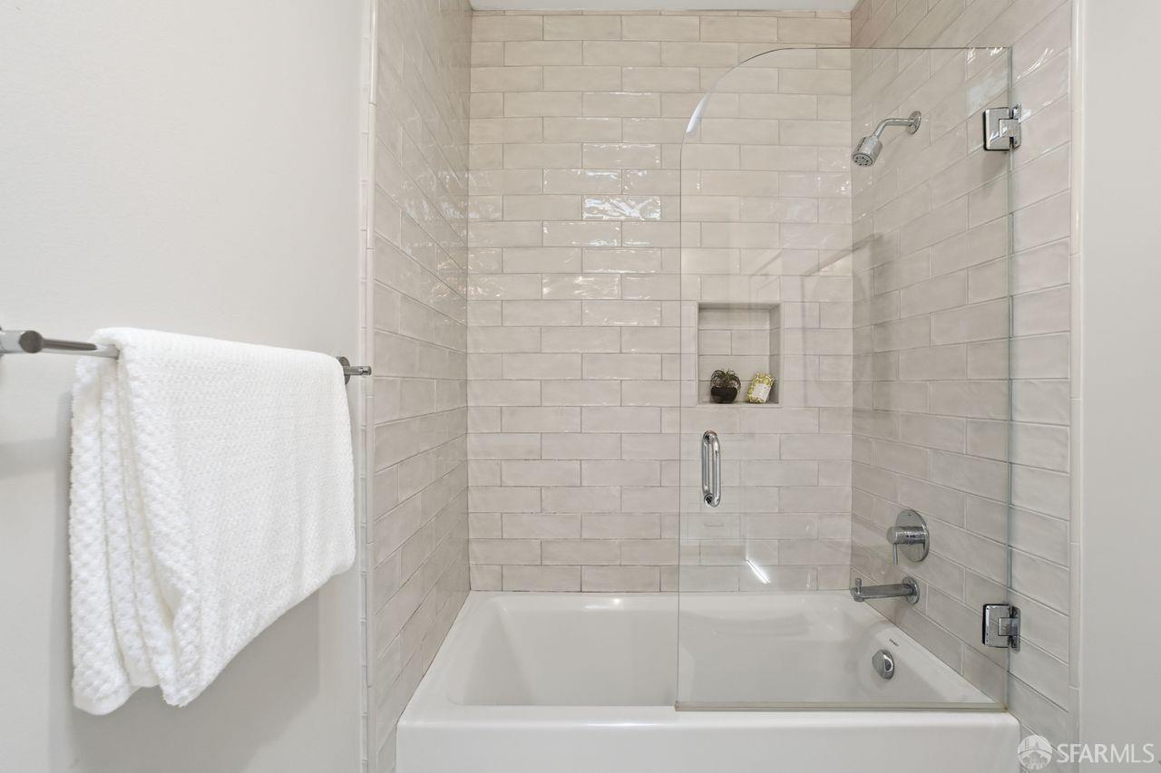 Detail Gallery Image 36 of 54 For 2060 Sutter St #502,  San Francisco,  CA 94115 - 2 Beds | 2 Baths