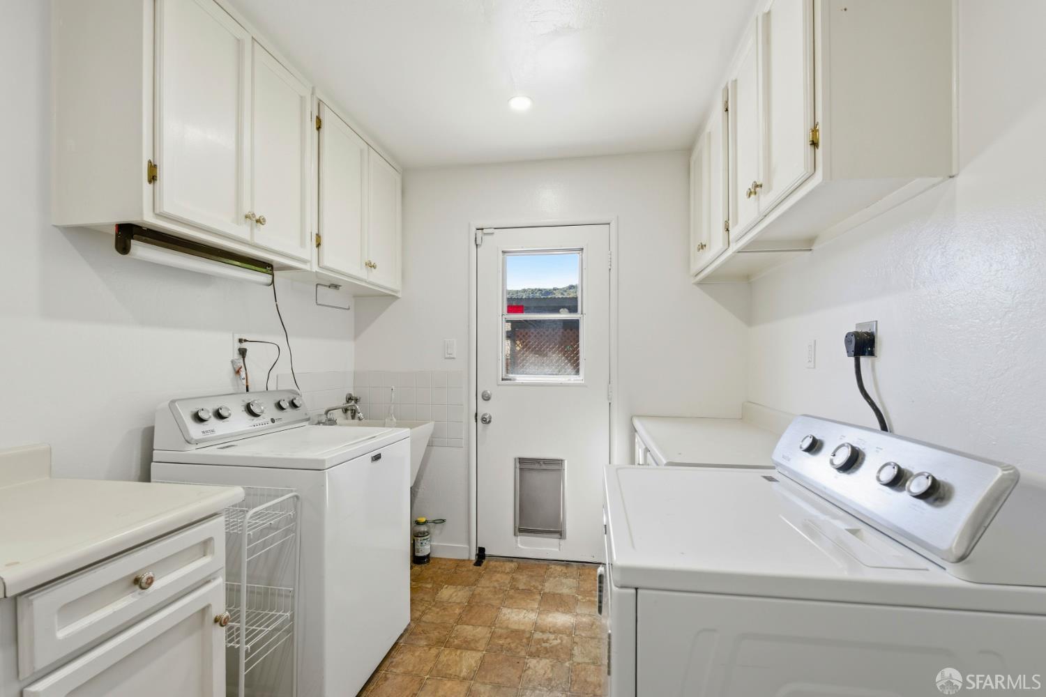 Detail Gallery Image 16 of 26 For 5880 Olinda Rd, El Sobrante,  CA 94803 - 4 Beds | 2 Baths